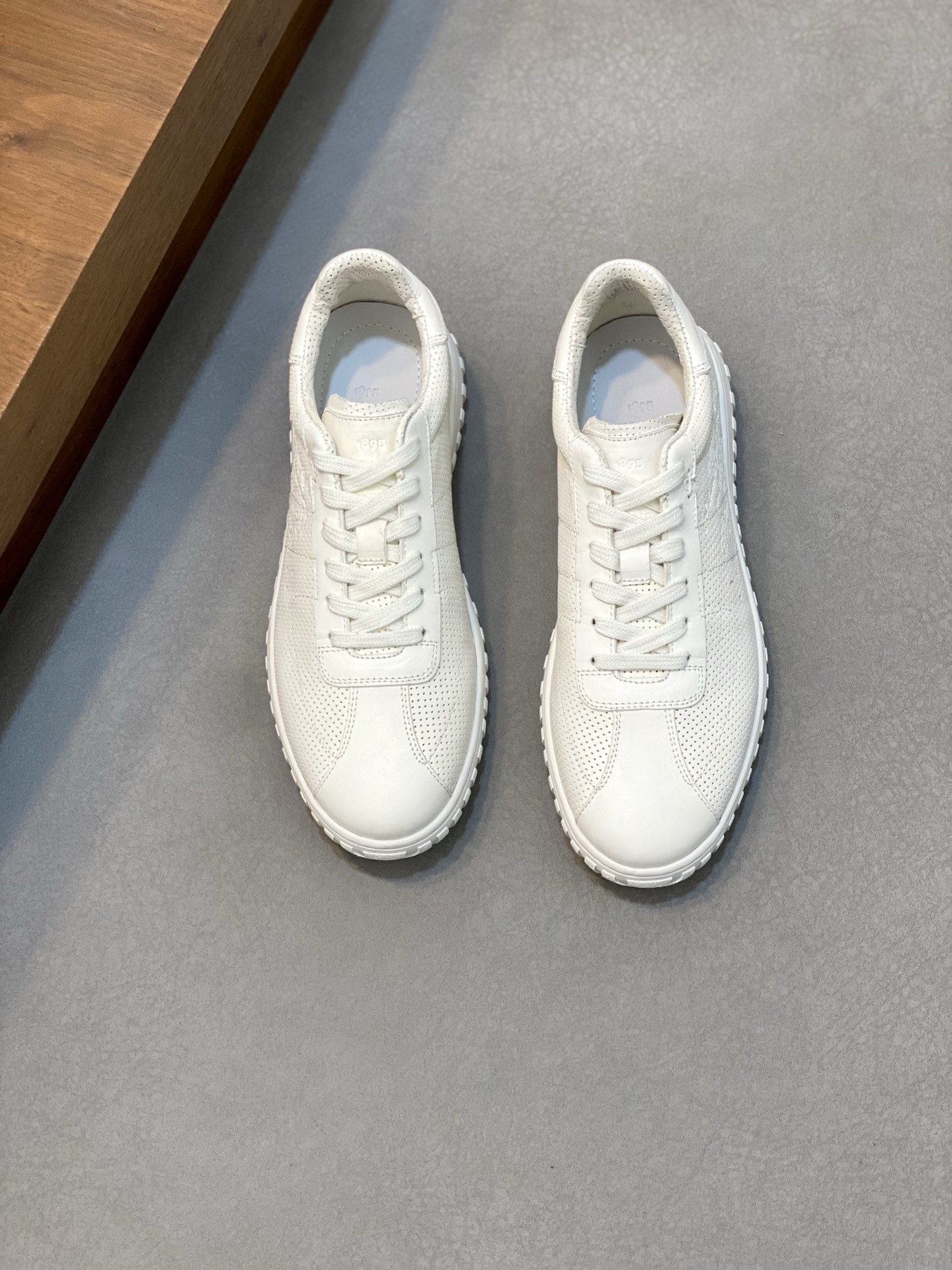 Berluti Men's White Leather Sneakers Handmade Lightweight Shoes Size 39-44 1 Berluti Men's White Leather Sneakers Handmade Lightweight Shoes Size 39-44