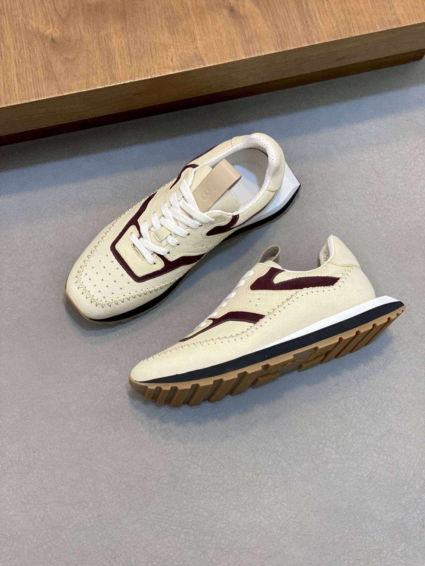Nuevos zapatos Berluti Bruti para hombre Muy trabajados Puramente hechos a mano Este zapato excepcio