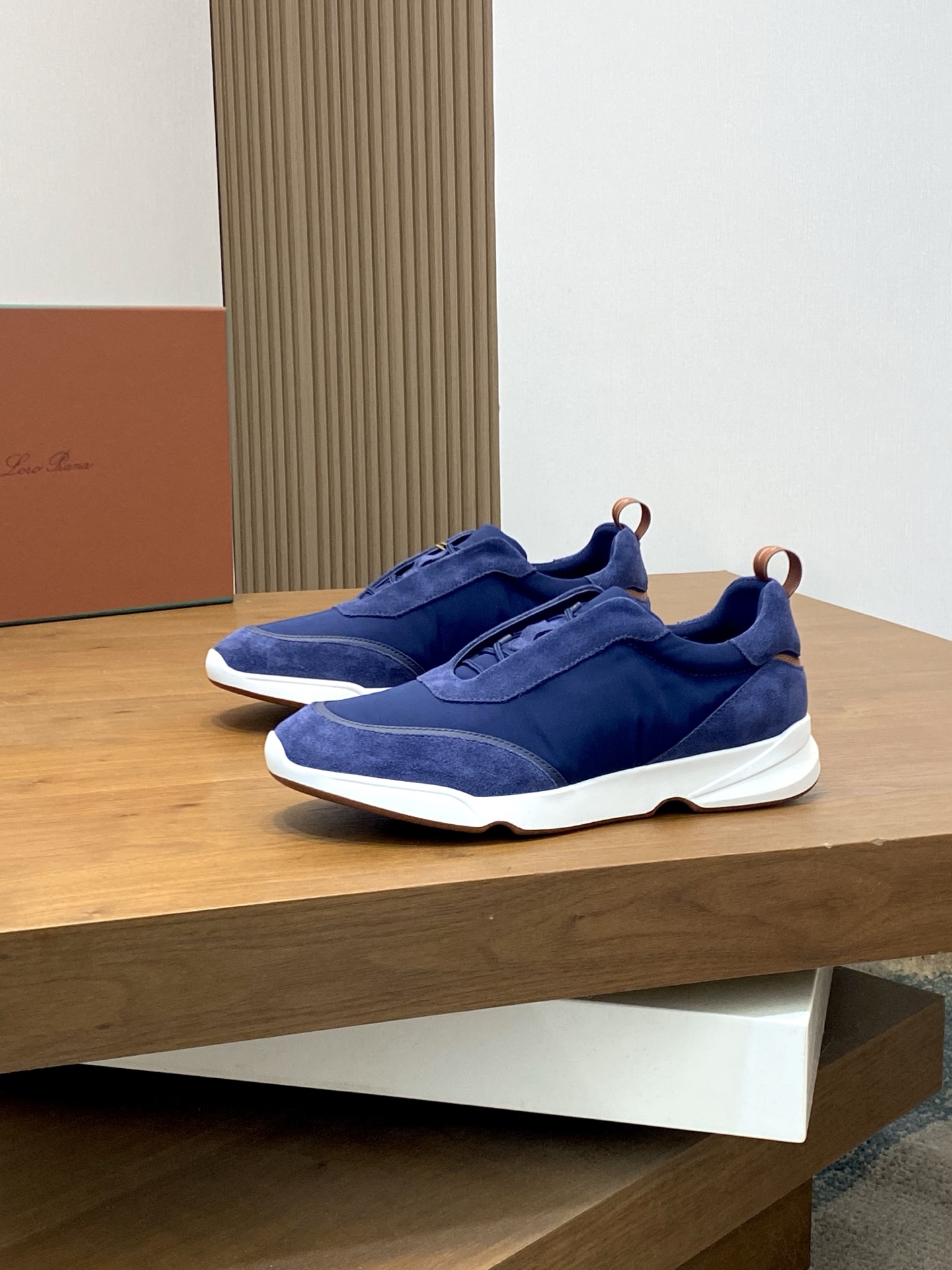 P350Loropiana  LPsize ；3944 「45.46 customized」，leisurely, suelto, casual, lleno de comodidad, y un m