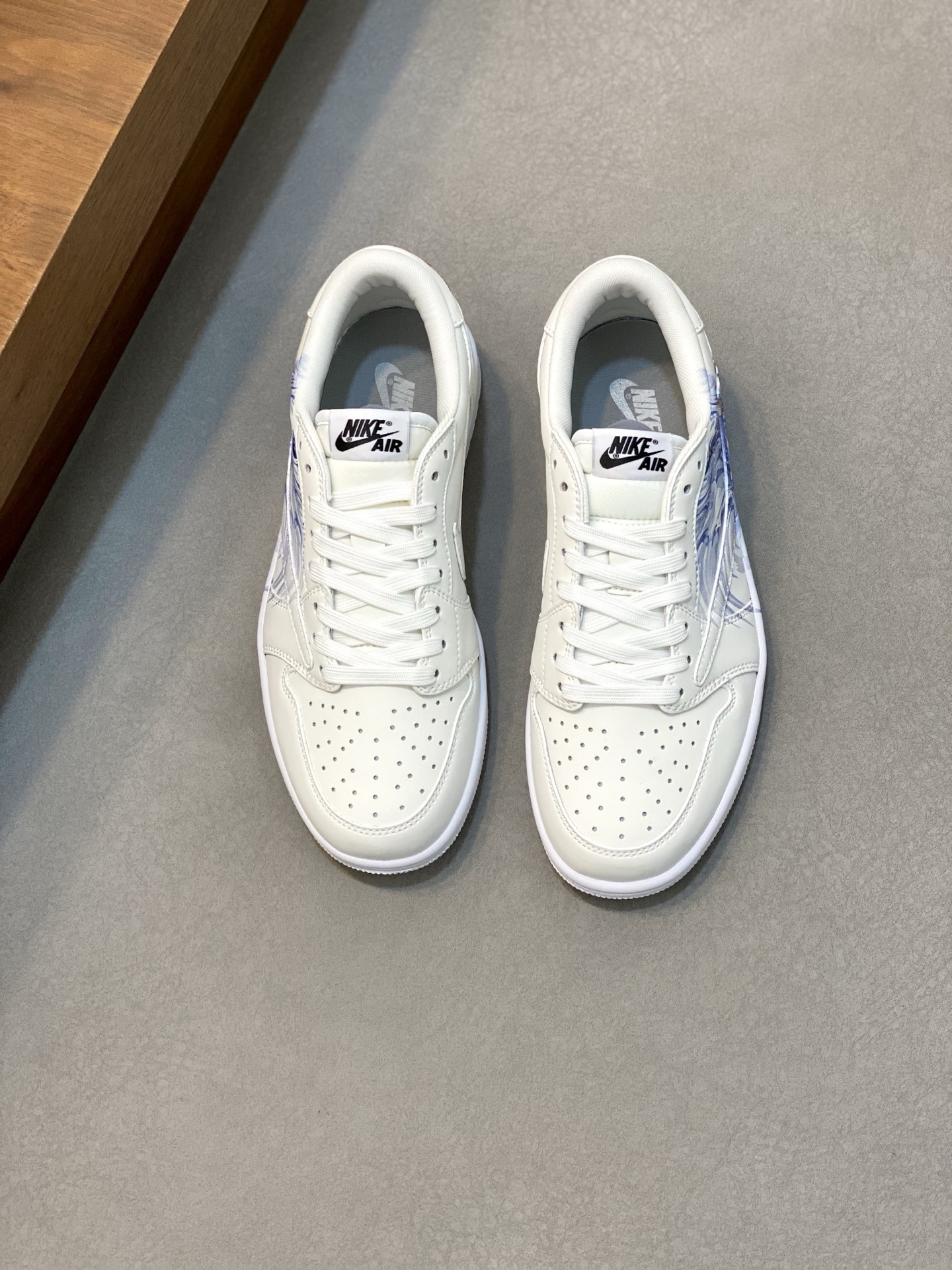 NO:221692,Brand NiKe color original color matching, code number 38-44 customized 45.46 price Material Nike 2025 new casual shoes!  The Nike co-branded model basically continues the style of THE TEN. The visual effects of Swoosh car line and shoe tongue label are quite familiar, and both fashion and trendy!  The upper is made of original material, original rubber outsole. Welcome to compare, nike sneakers, stuart weitzman, sneakers19860909品牌NiKe 颜色原版配色 码数38-44定做45.46 价格 材质耐克2025新品休闲鞋！Nike 联名款,设计思路基本上是延续 THE TEN 的风格,Swoosh 车线、鞋舌标签视觉效果相当熟悉,兼具时尚与潮流属性！鞋面采用原版材质,原版橡胶大底 欢迎对比,nike 运动鞋,stuart weitzman,sneakers,Men's shoes