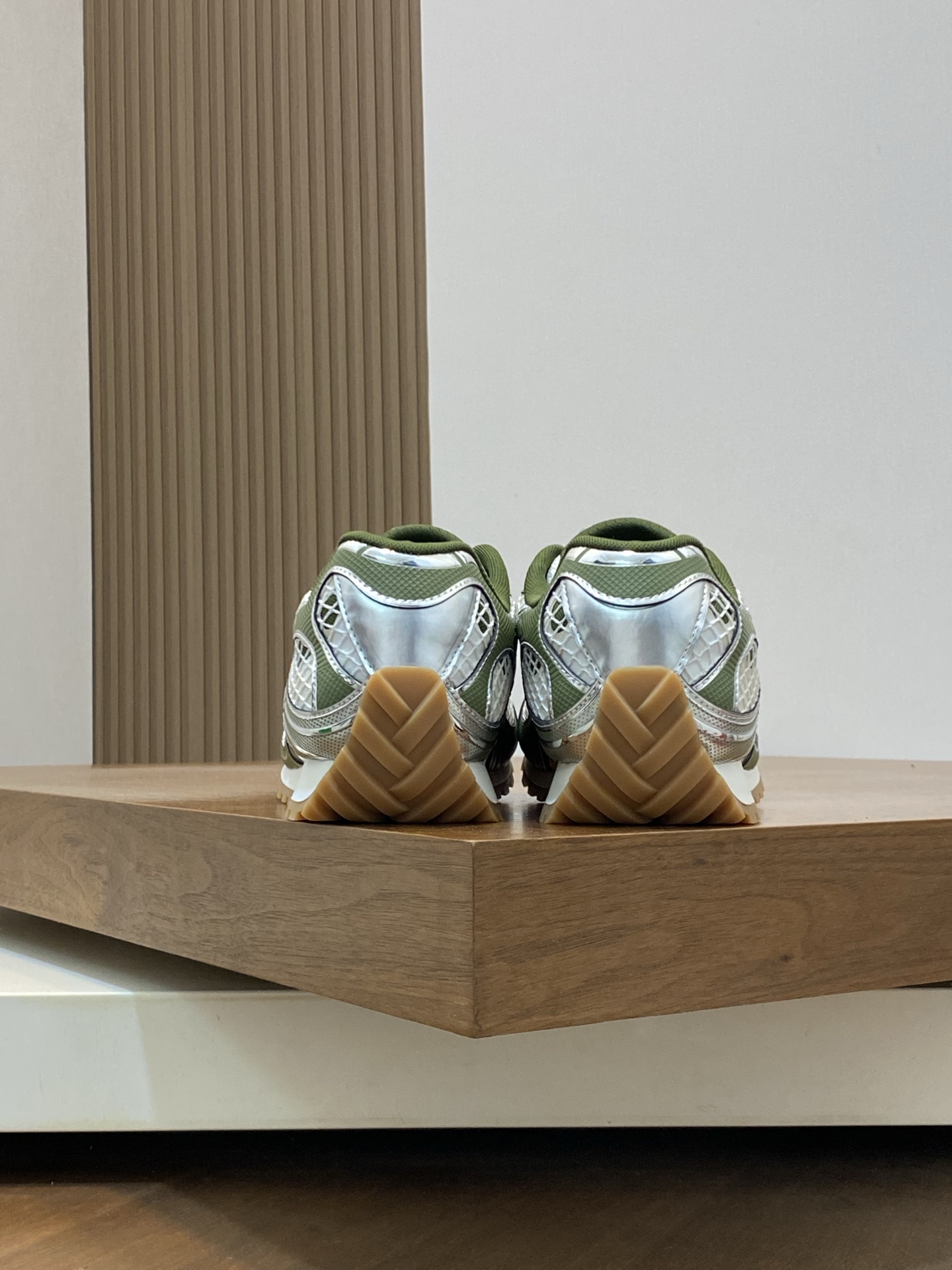 Bottega Veneta Orbit Sneakers Couple Casual Shoes Millennial Retro Style 9 i1741845934970 7 0 7