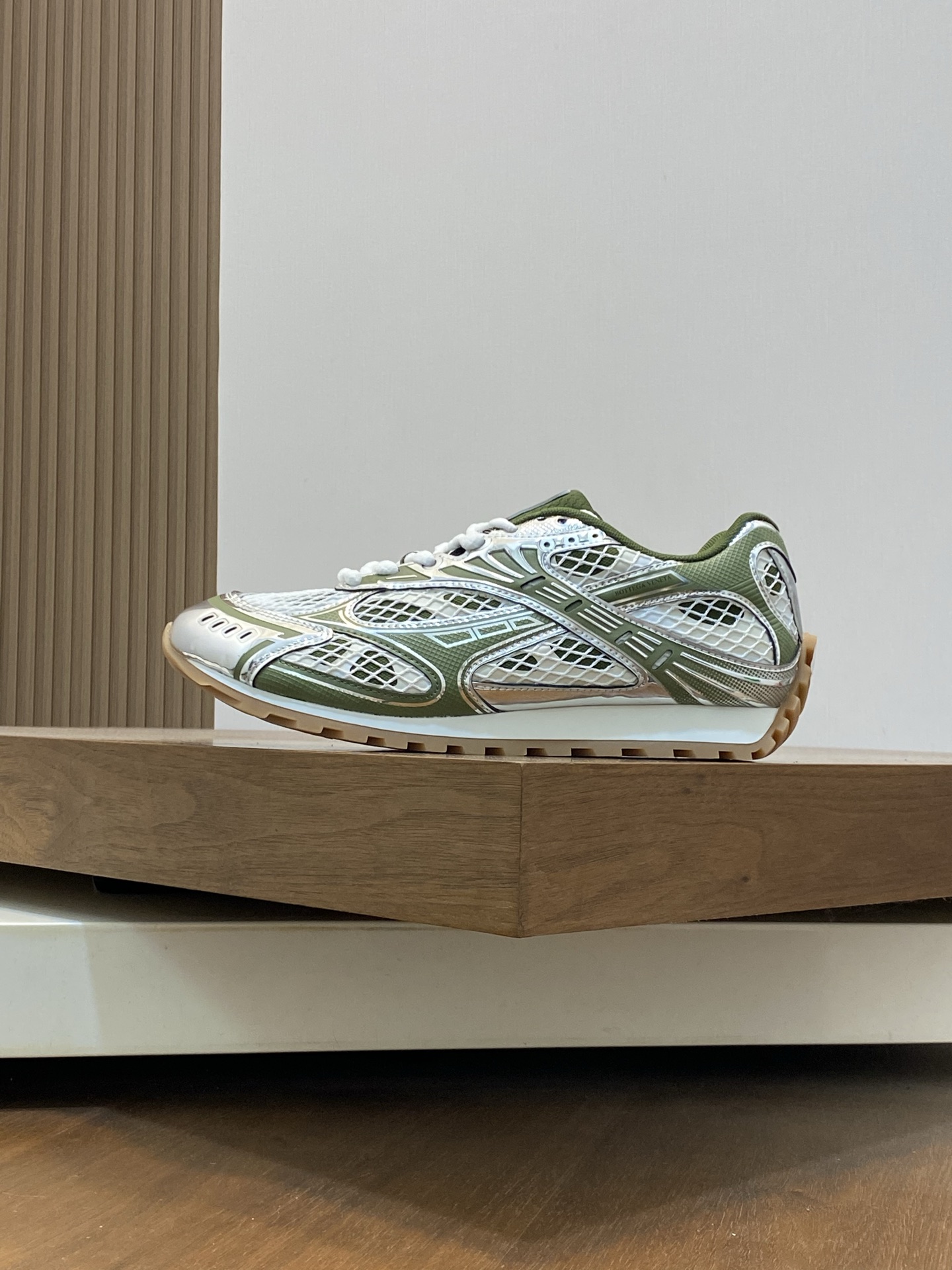 Bottega Veneta Orbit Sneakers Couple Casual Shoes Millennial Retro Style 3 i1741845934970 9273 0 1