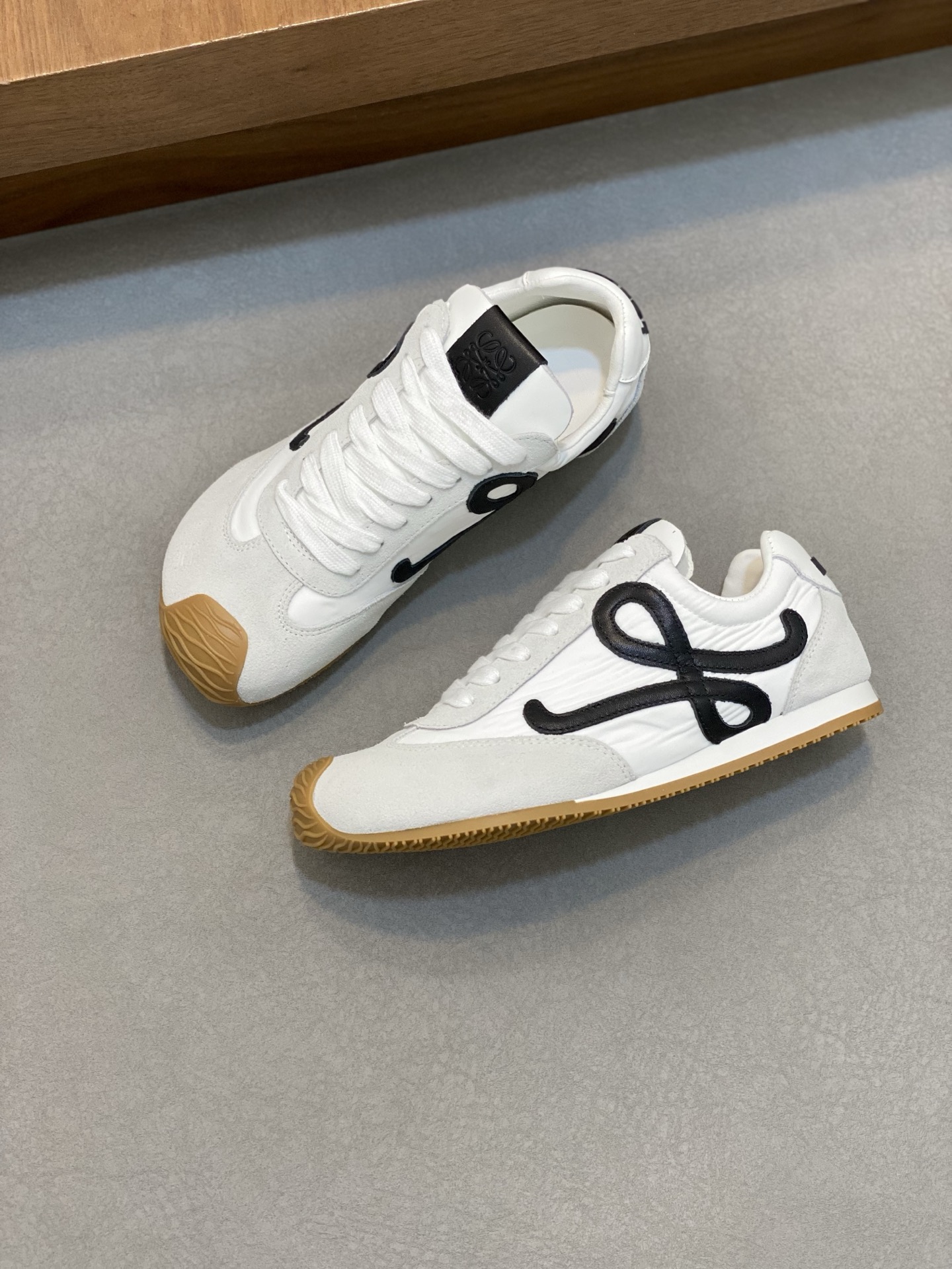 Loewe Ballet Runner 2.0 Low-Top Sneakers Nylon and Leather Lace-up Round Toe 6 i1741846302234 9944 0 4