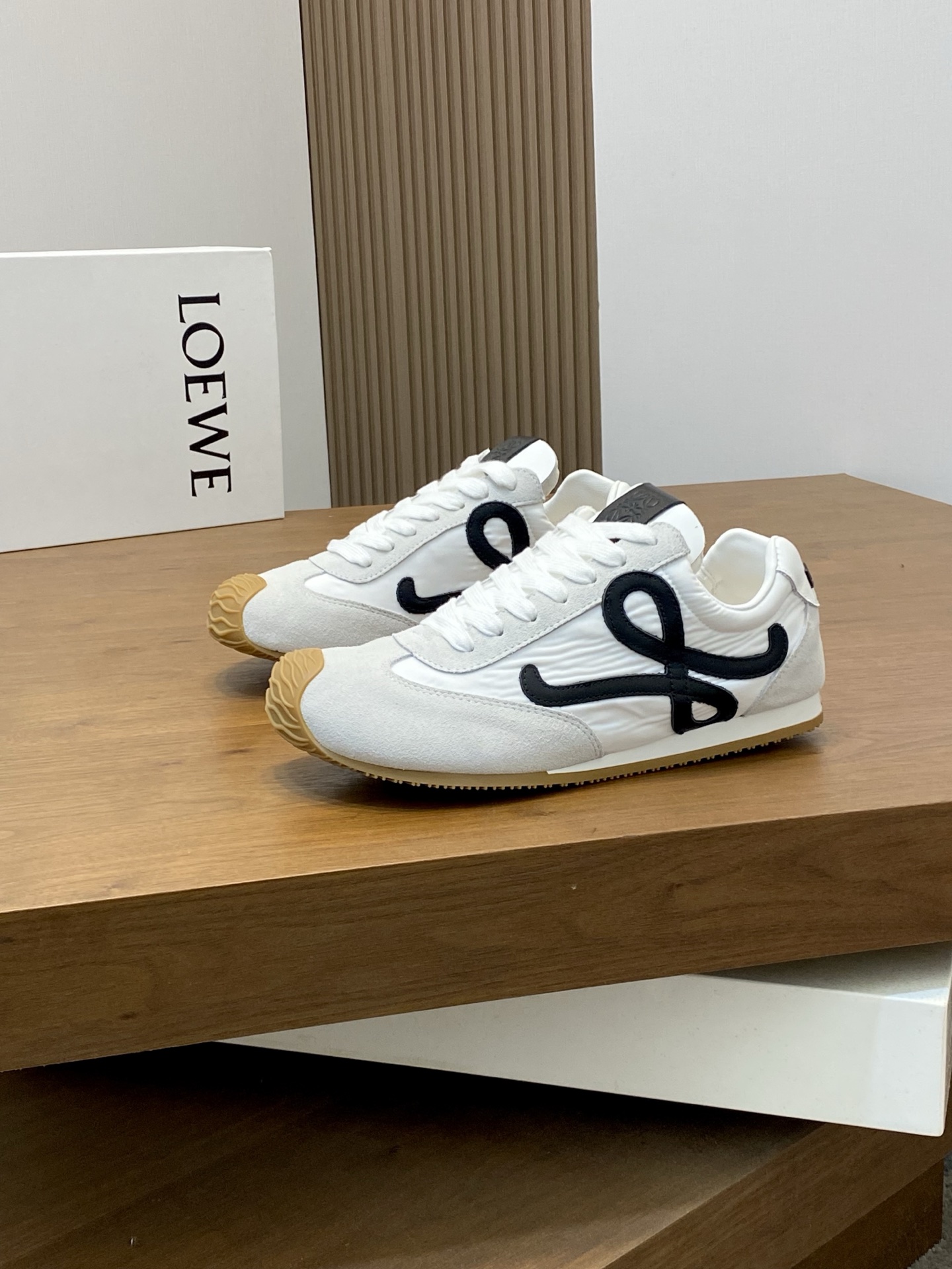 Loewe Ballet Runner 2.0 Low-Top Sneakers Nylon and Leather Lace-up Round Toe 4 i1741846307901 745 0 2