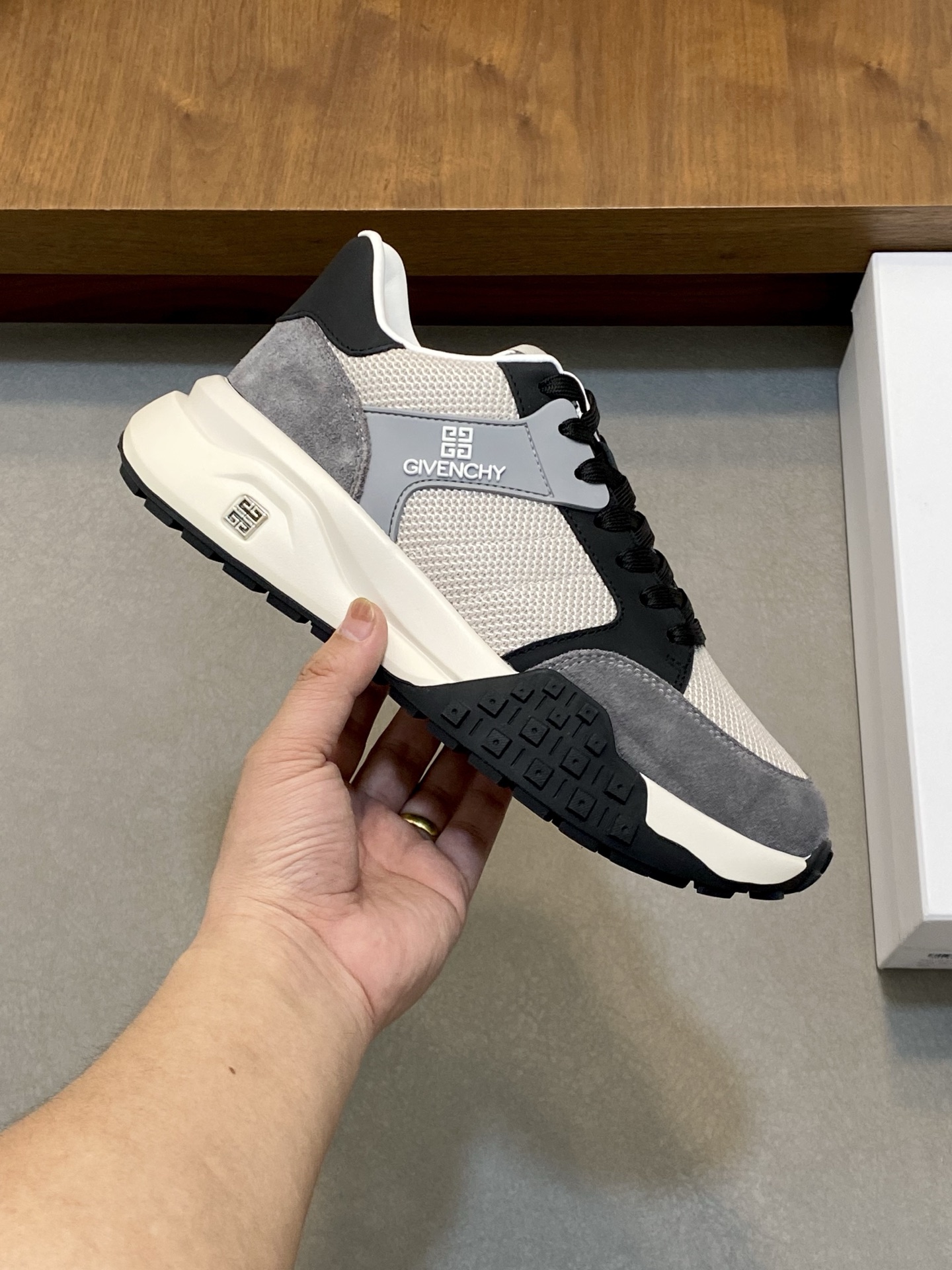 Giv 1 Men's Thick-Soled Height-Increasing Casual Sneakers, Stylish and Comfortable 5 i1742141604658 9773 0 3