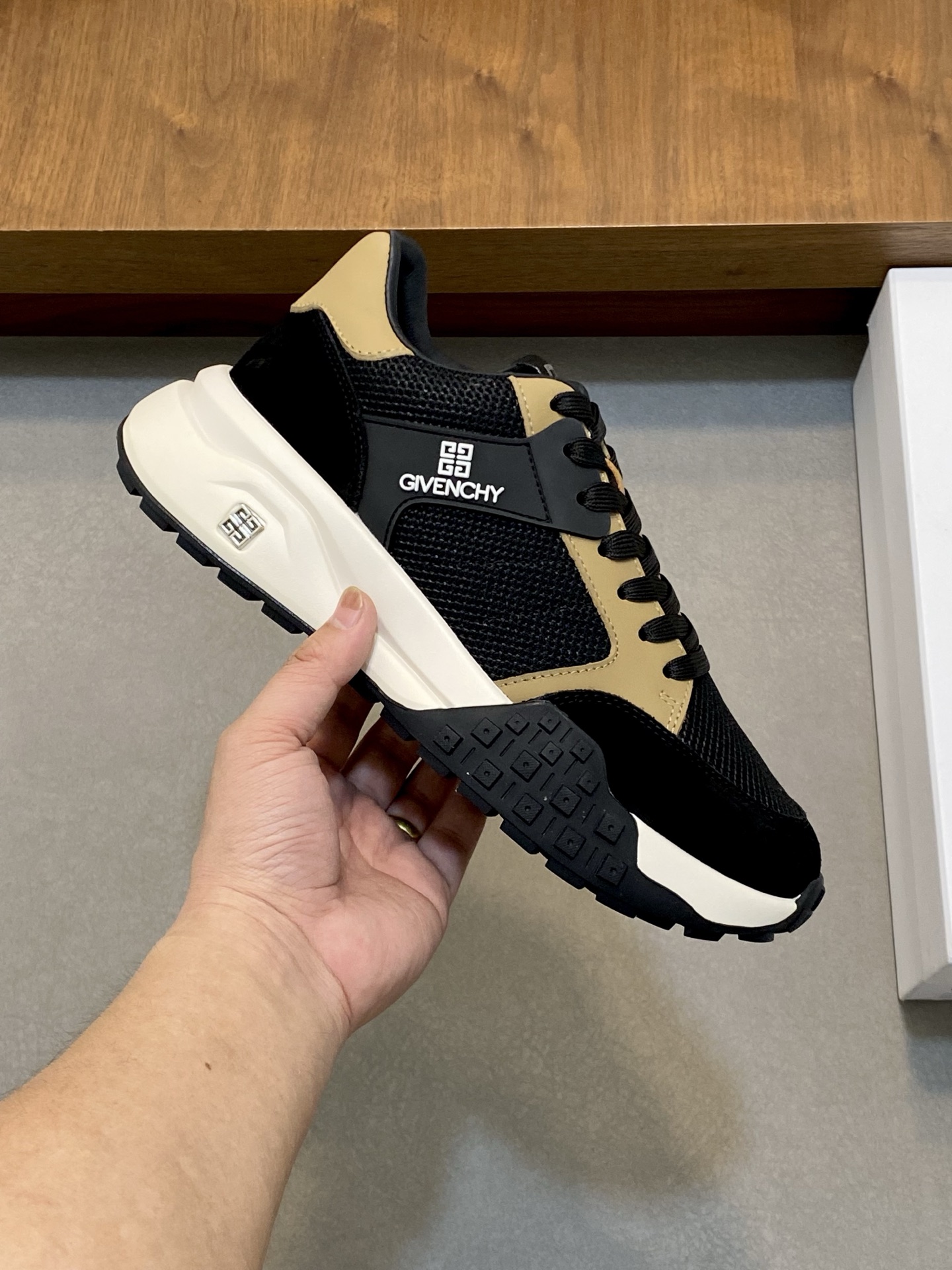 Giv Men's Height Increasing Casual Sneakers in Calfskin and Mesh 5 i1742141696974 7065 0 3