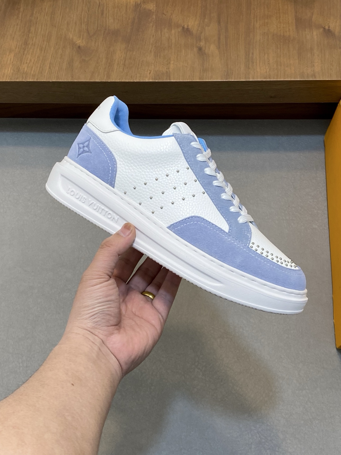Louis Vuitton Men's Casual Sneakers in White Leather with Blue Trim 5 i1742141772817 5370 0 3