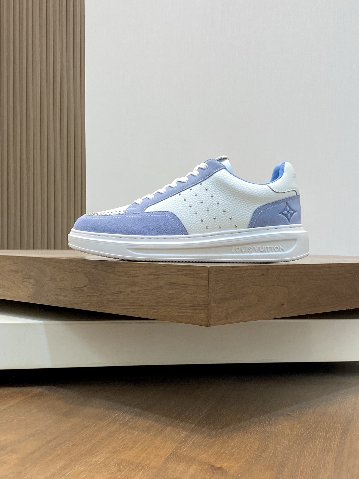 Louis Vuitton Men's Casual Sneakers in White Leather with Blue Trim 3 i1742141777293 6424 0 1