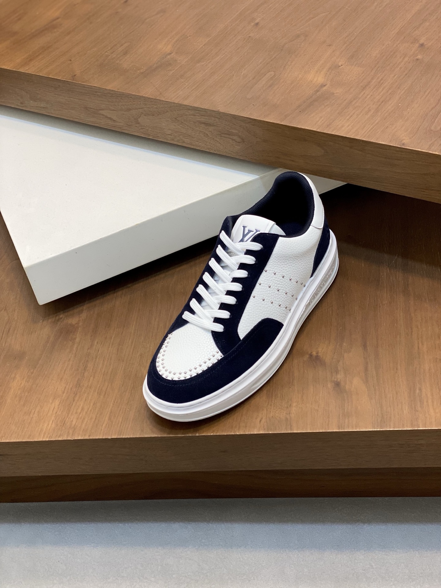 Luxury Men's Leather Sneakers - Monogrammed, Comfortable, and Durable 7 i1742141920047 3739 0 5