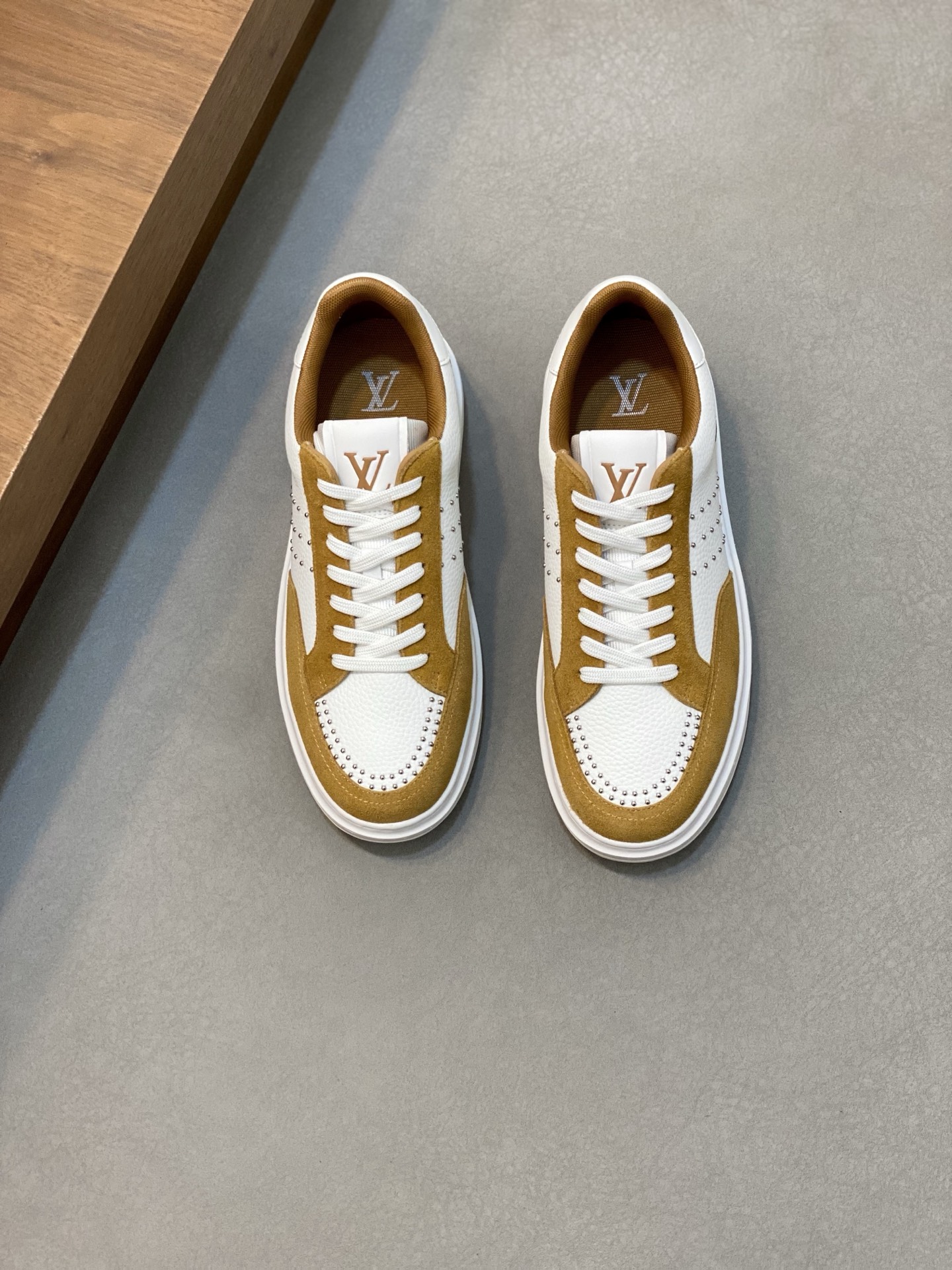 Louis Vuitton Men's Casual Sneakers in White Leather with Monogram Detail 2 i1742141933404 4268 0 0