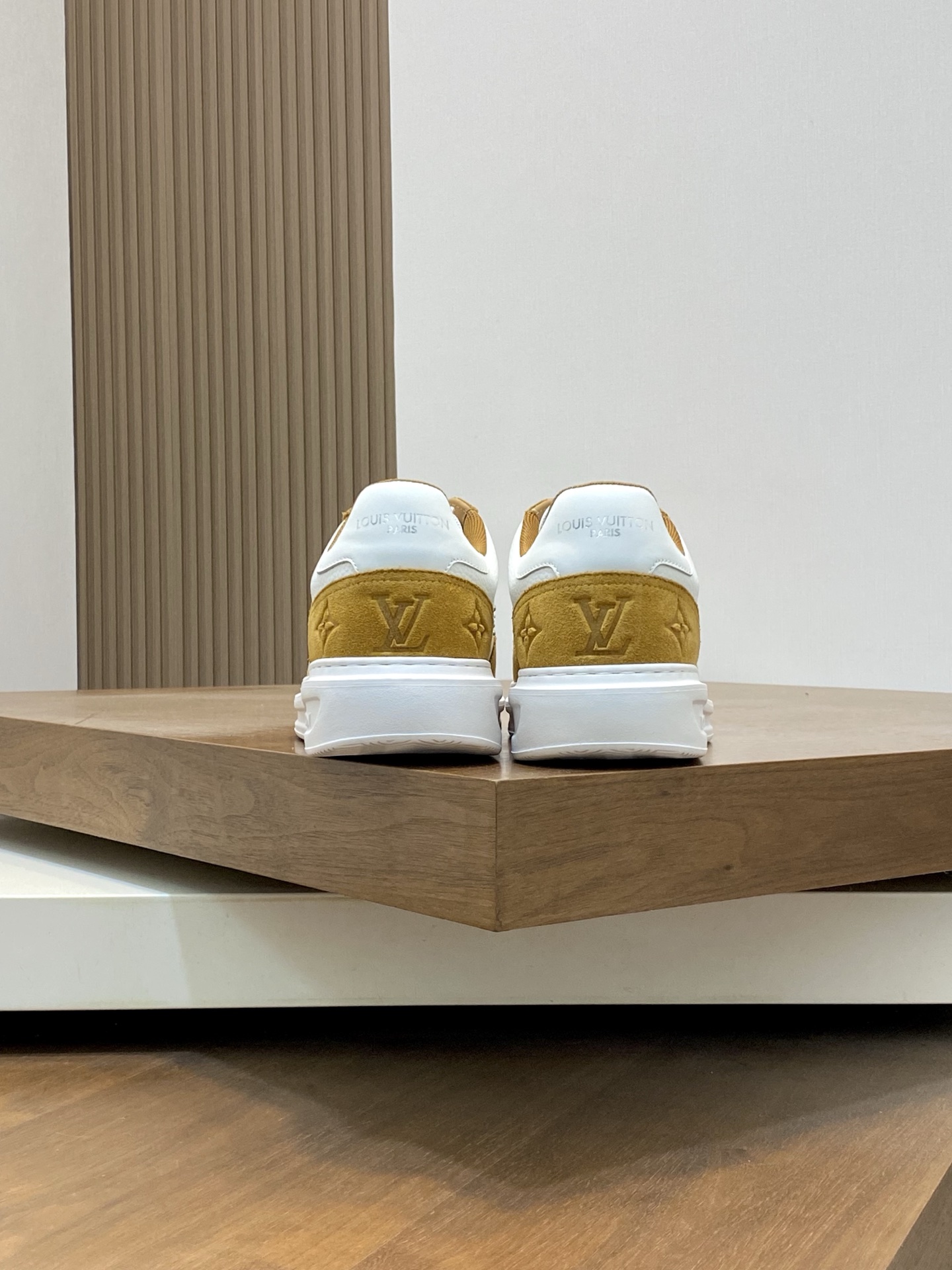 Louis Vuitton Men's Casual Sneakers in White Leather with Monogram Detail 9 i1742141933473 4042 0 7