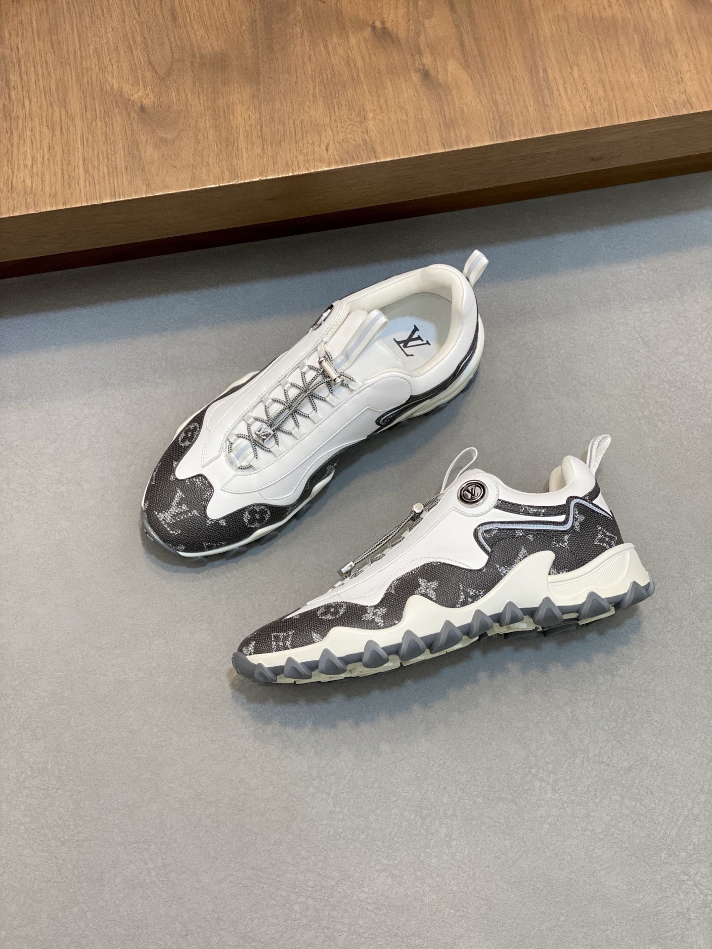 Louis Vuitton Rush Sneakers Outdoor Casual Running Shoes - Luxury Design 6 i1742142697536 134 0 4