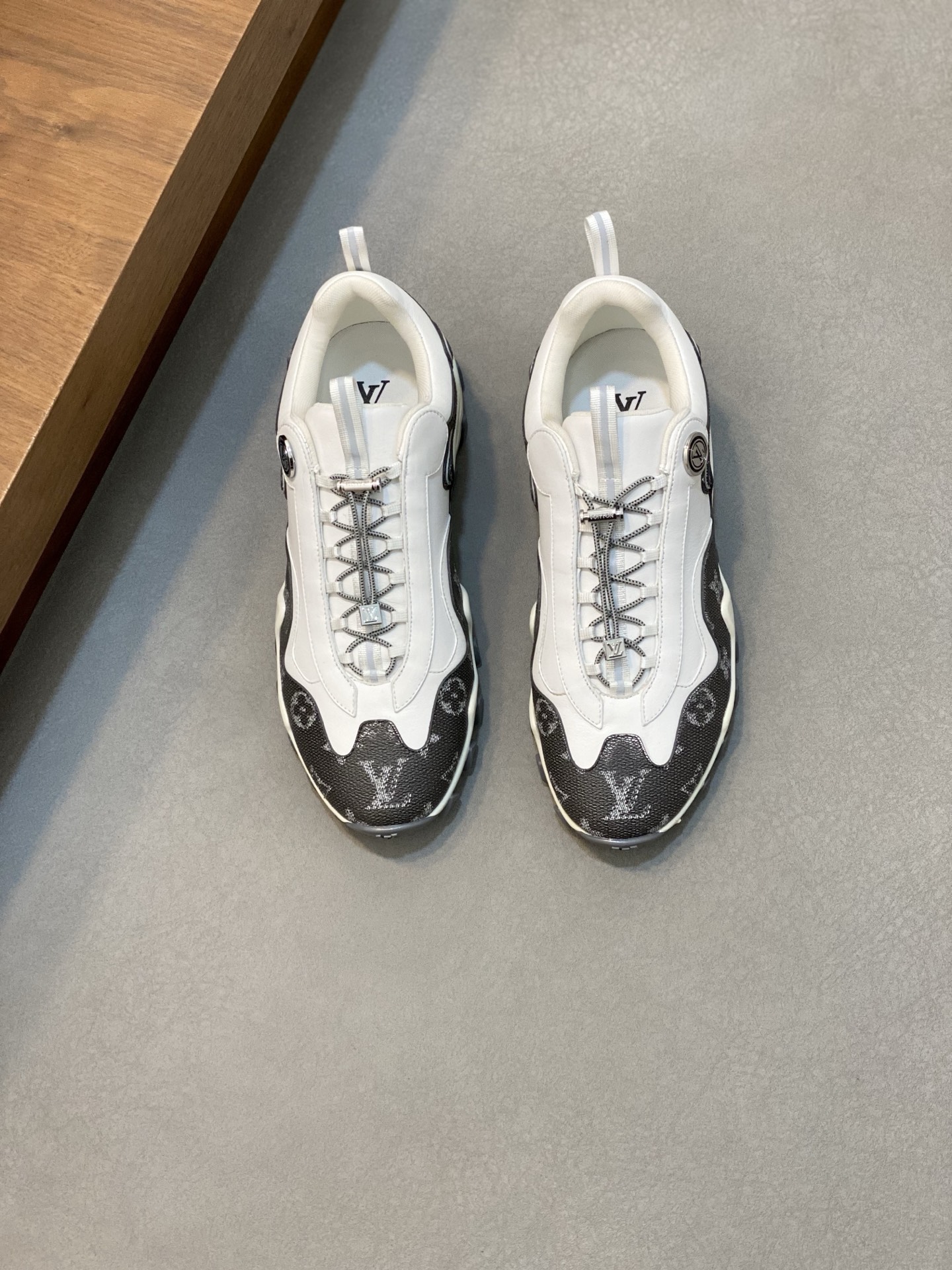 Louis Vuitton Rush Sneakers Outdoor Casual Running Shoes - Luxury Design