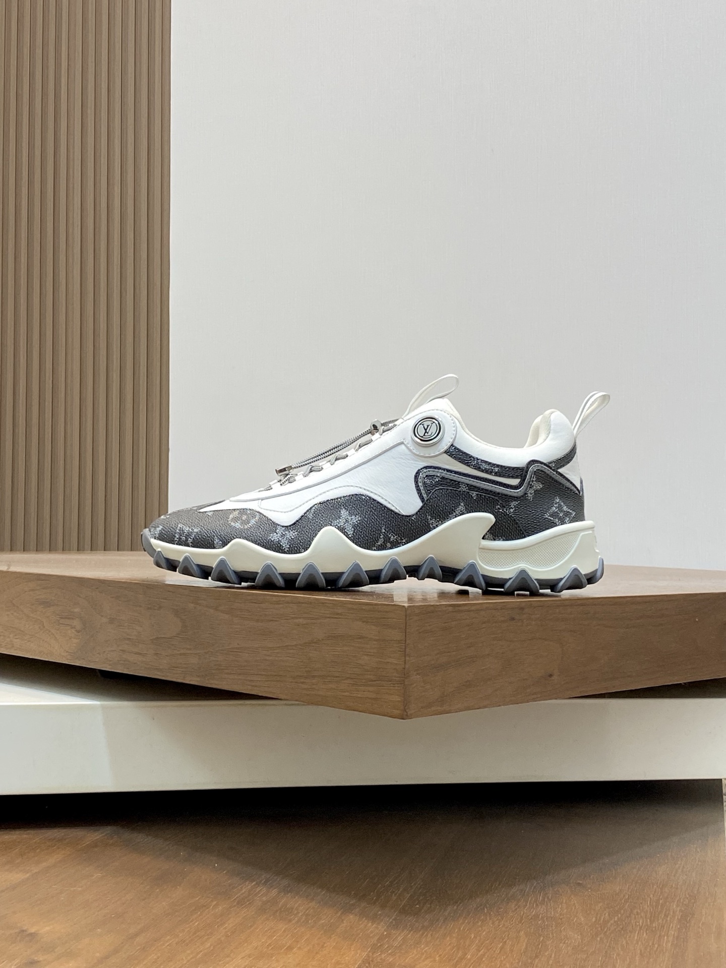 Louis Vuitton Rush Sneakers Outdoor Casual Running Shoes - Luxury Design 3 i1742142701283 5156 0 1