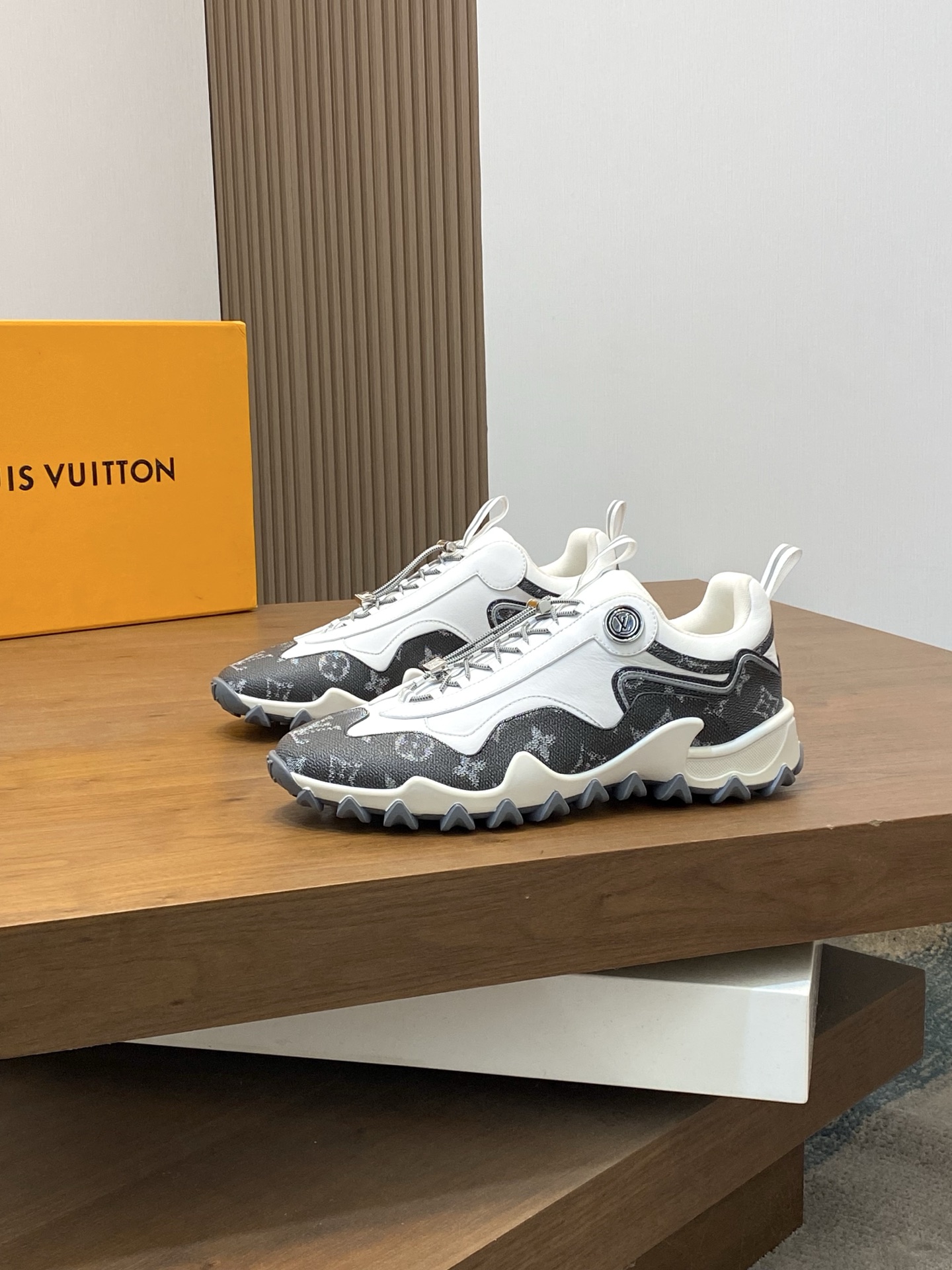 Louis Vuitton Rush Sneakers Outdoor Casual Running Shoes - Luxury Design 4 i1742142701343 4728 0 2
