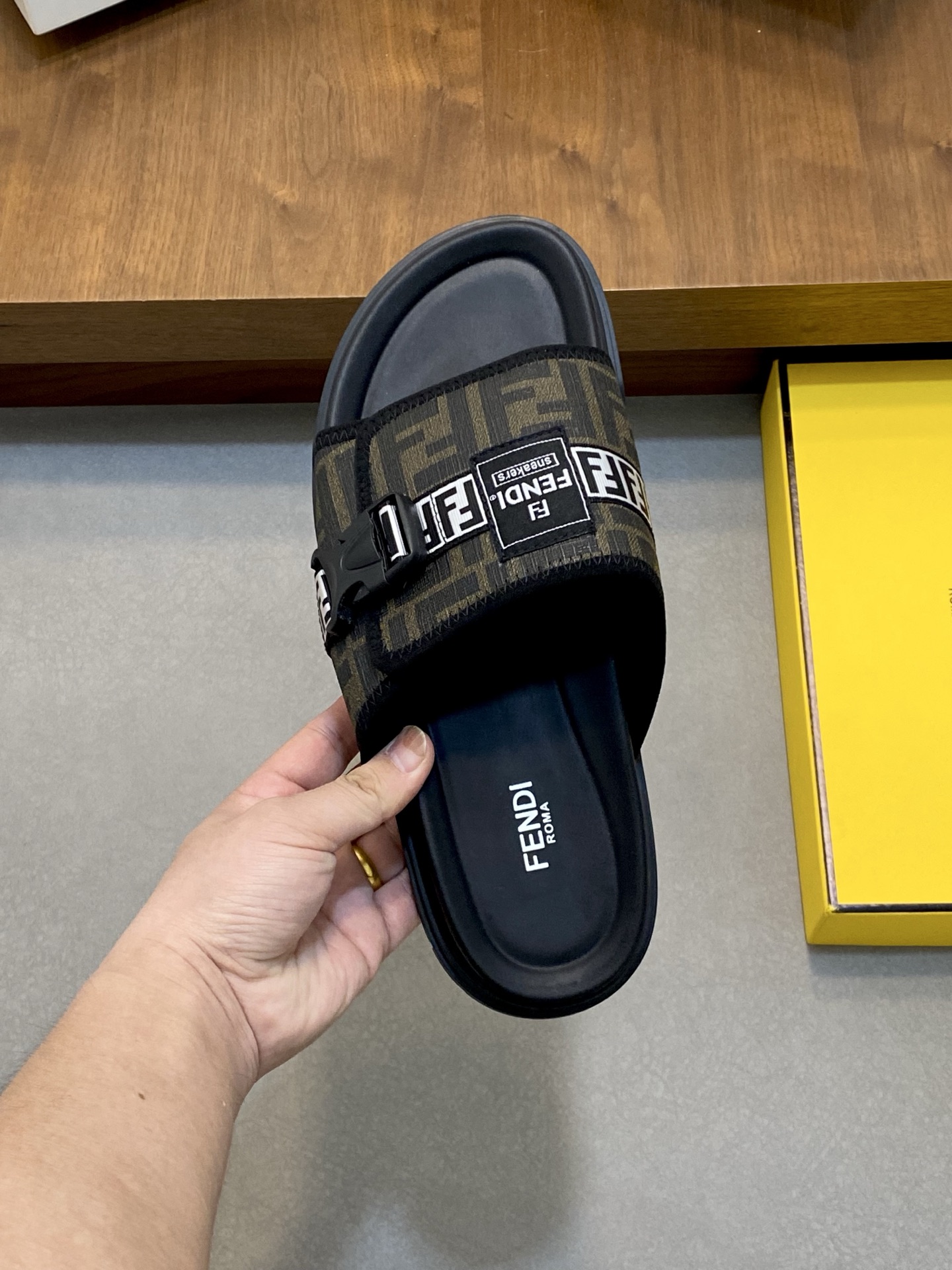 Fendi Monster Slides: Comfortable & Stylish Summer Essential (Sizes 39-44) 8 i1742228428976 874 0 6