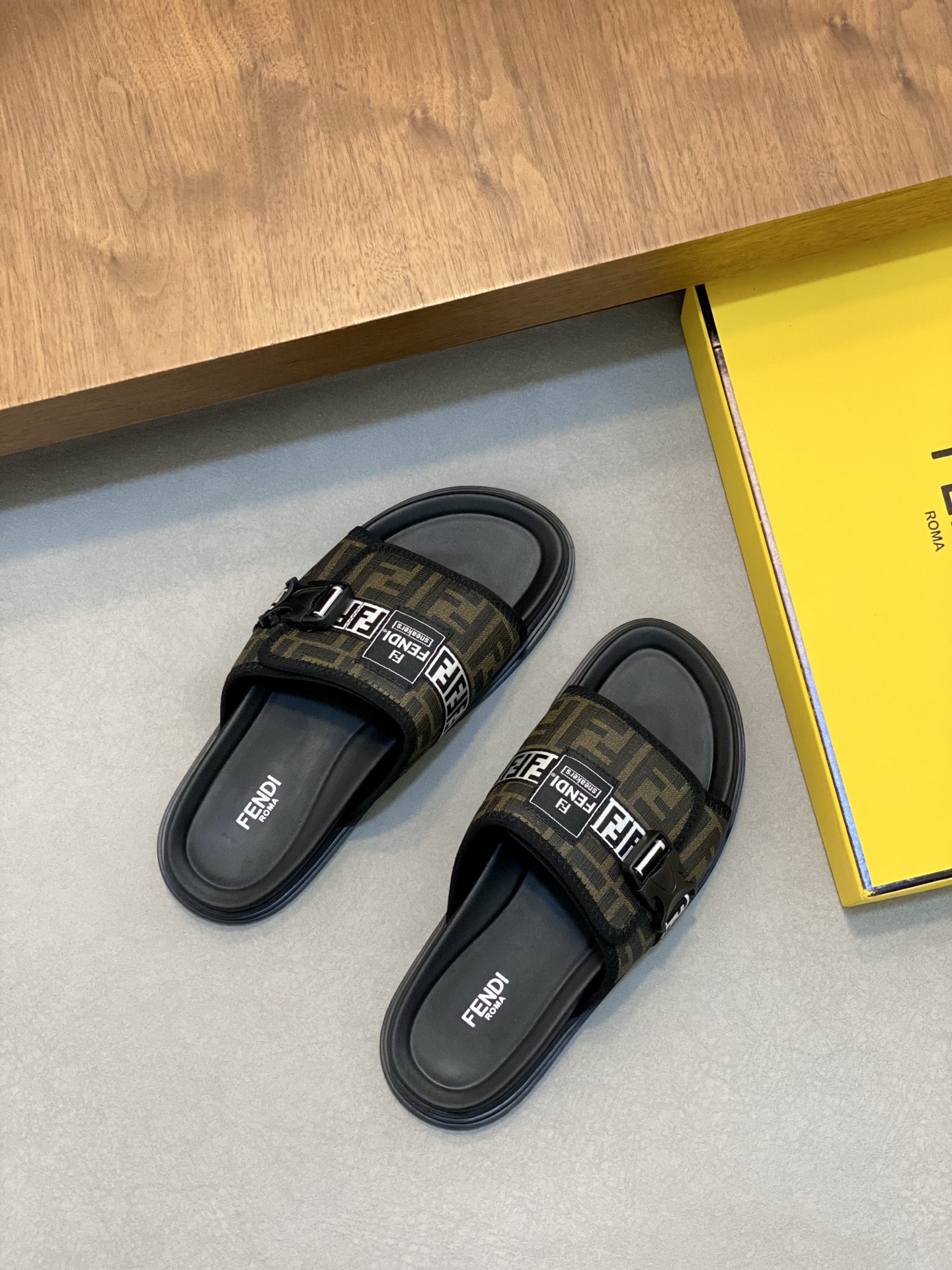 Fendi Monster Slides: Comfortable & Stylish Summer Essential (Sizes 39-44) 6 i1742228429142 5927 0 4