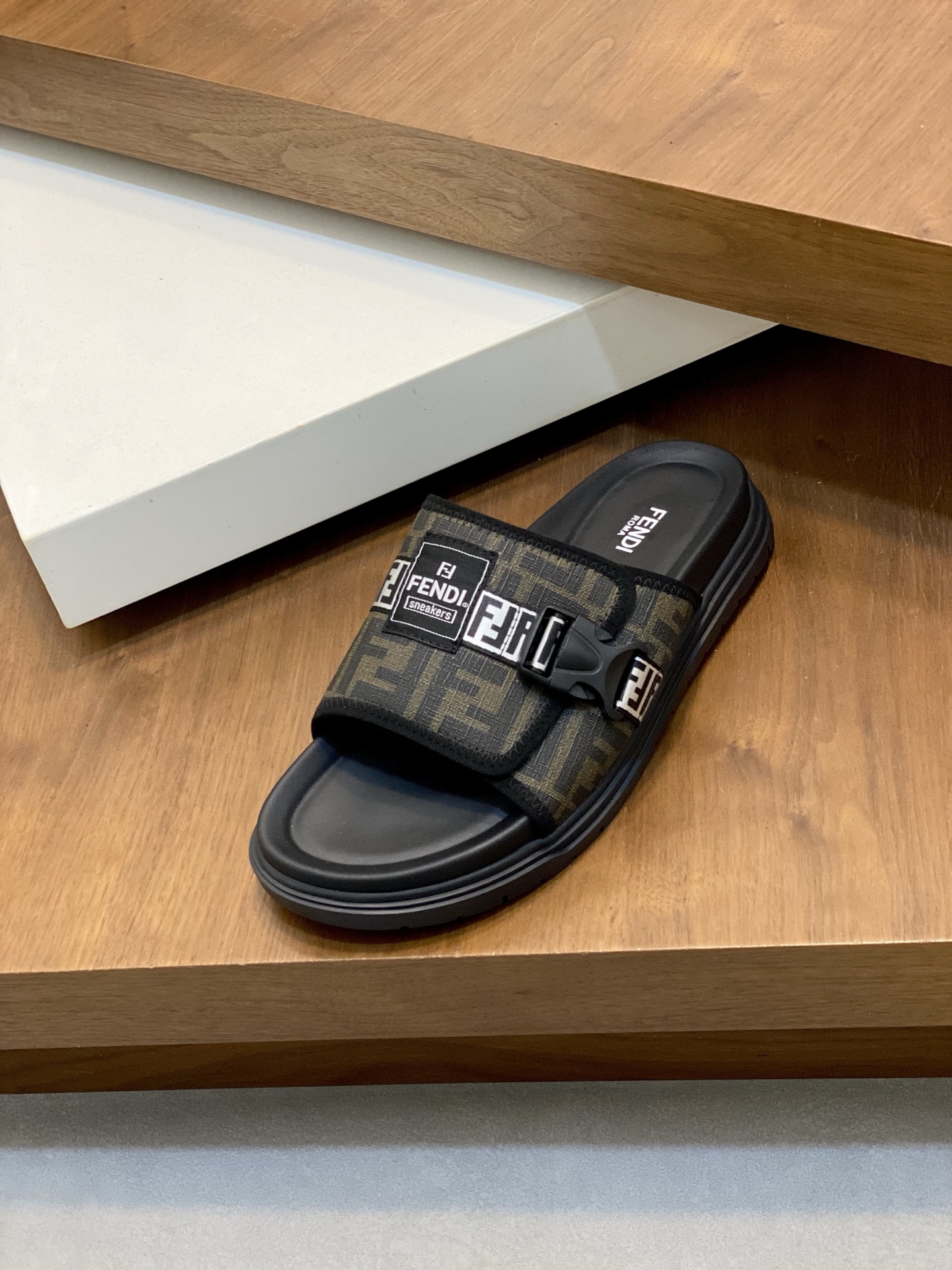 Fendi Monster Slides: Comfortable & Stylish Summer Essential (Sizes 39-44) 10 i1742228430879 7623 0 8