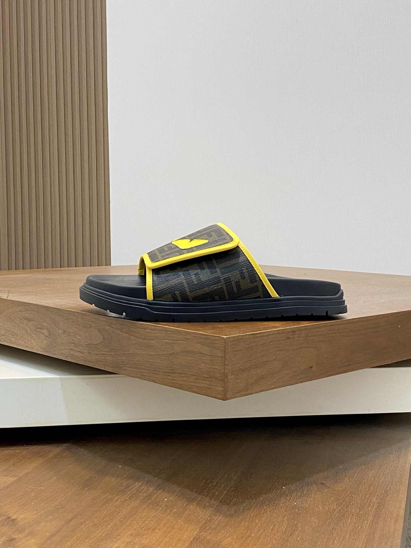 Fendi Monster Slides: Iconic Style, Premium Comfort, and Standout Summer Look 3 i1742228811919 9809 0 1