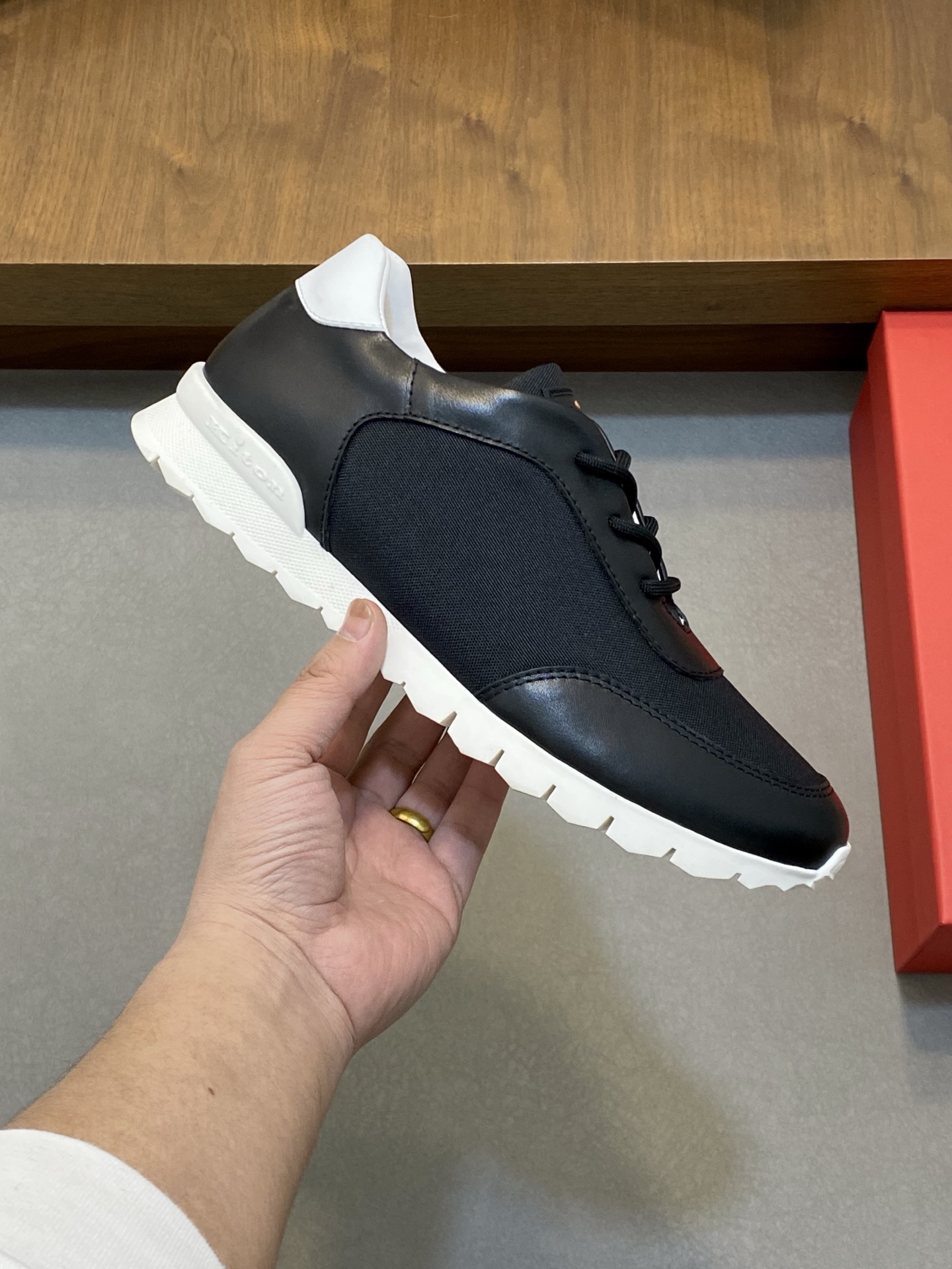 Kiton Men's Black Leather Sneakers - Comfortable & Lightweight Shoes 5 i1742315759940 5204 0 3