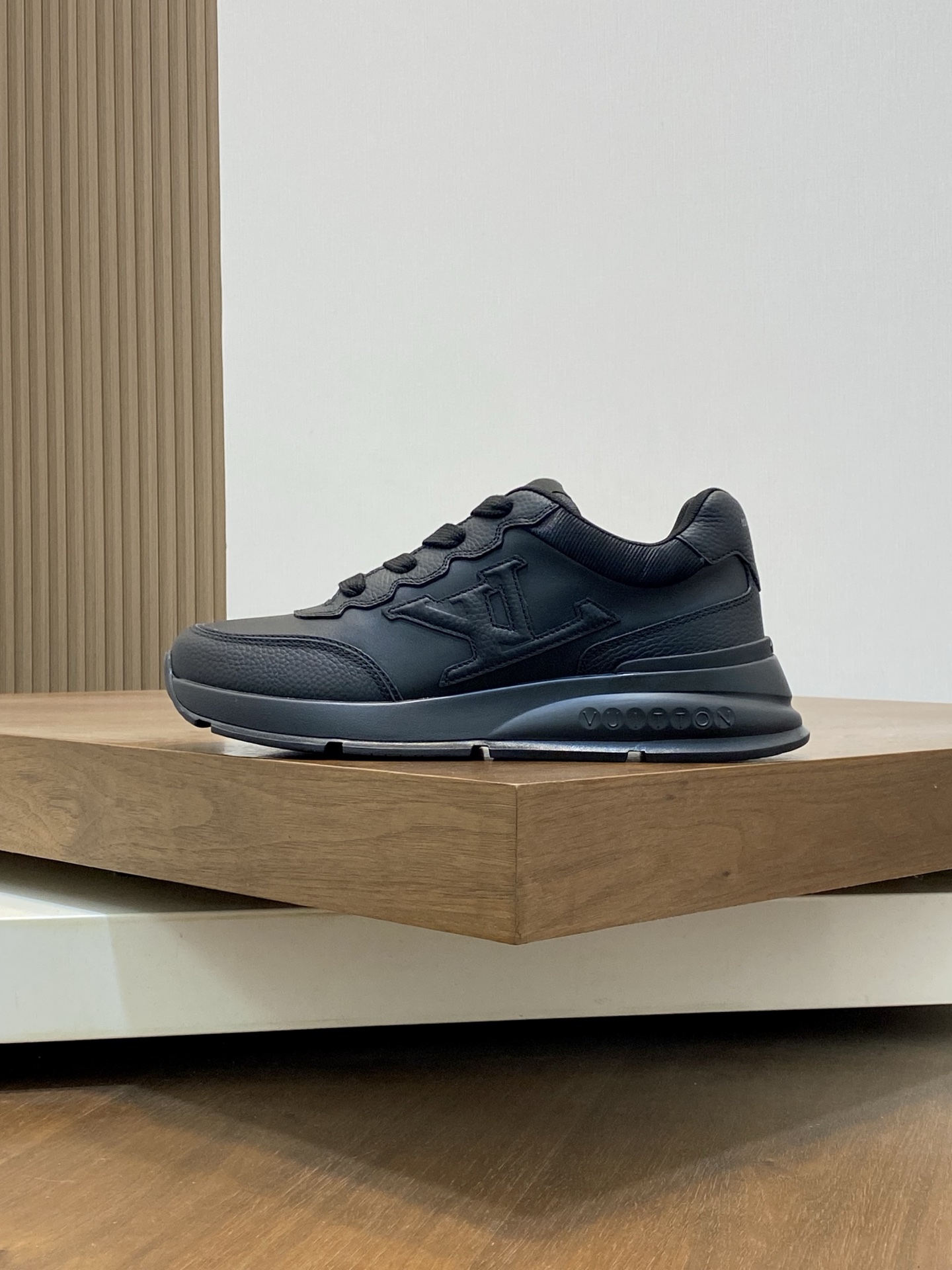 Louis Vuitton Trainer Sneakers Black, Premium Quality, Sizes 38-46 3 i1742316541678 9283 0 1