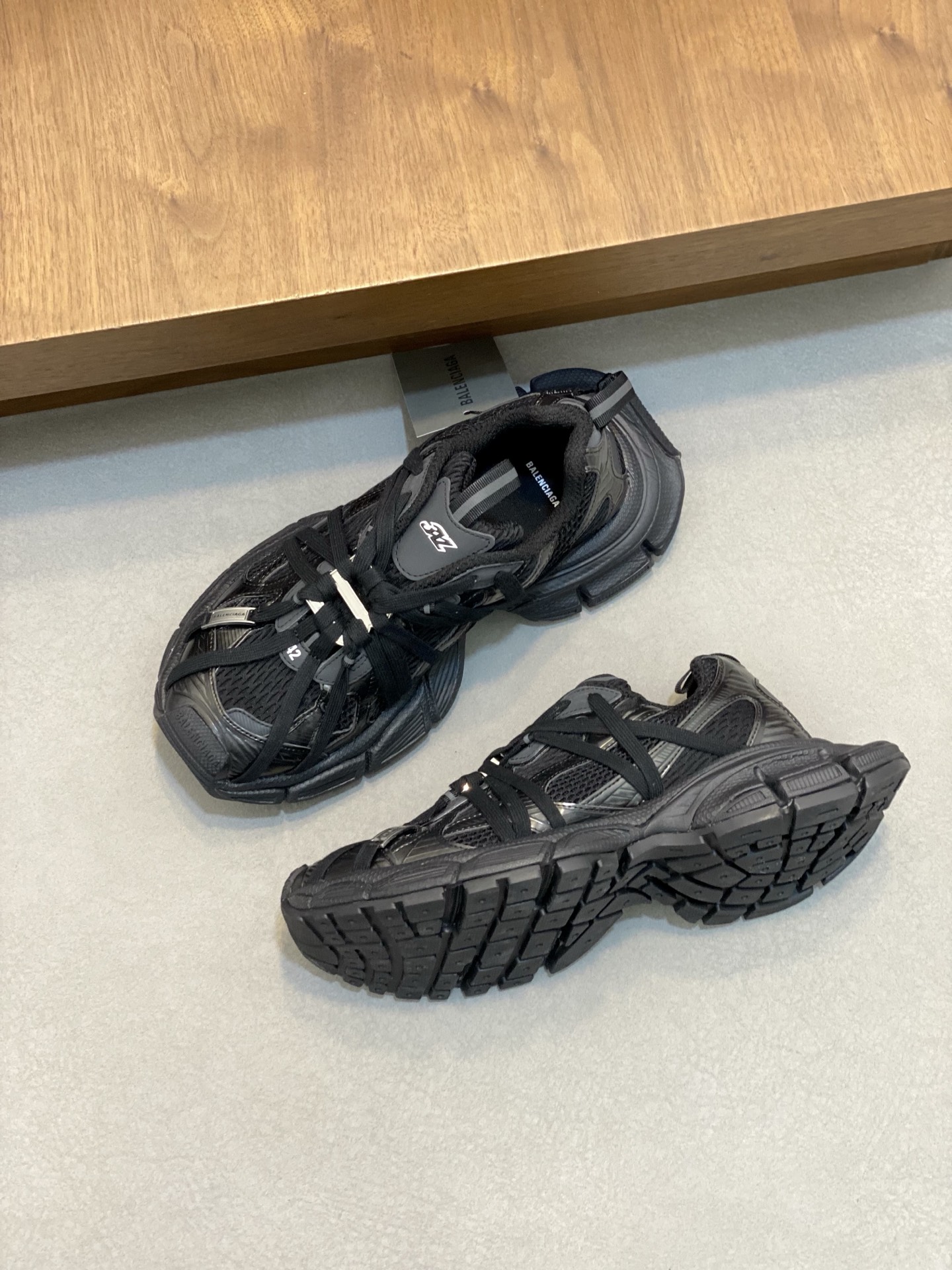 Balenciaga 3XL Extreme Laces Sneakers - Retro Style with Added Straps 6 i1742400970413 5563 0 4