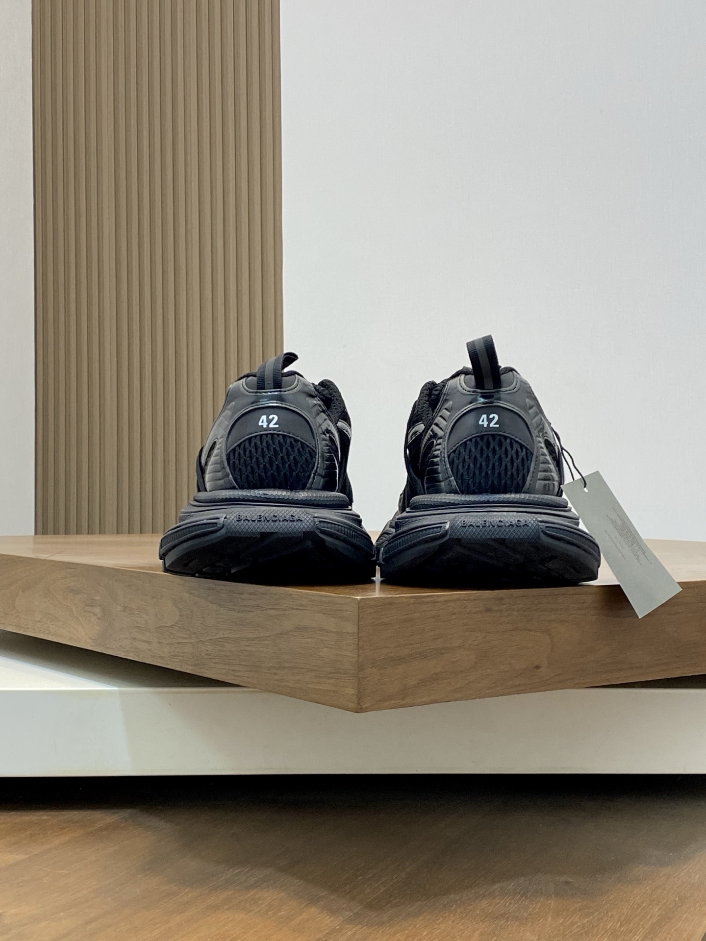 Balenciaga 3XL Extreme Laces Sneakers - Retro Style with Added Straps 9 i1742400970589 2775 0 7