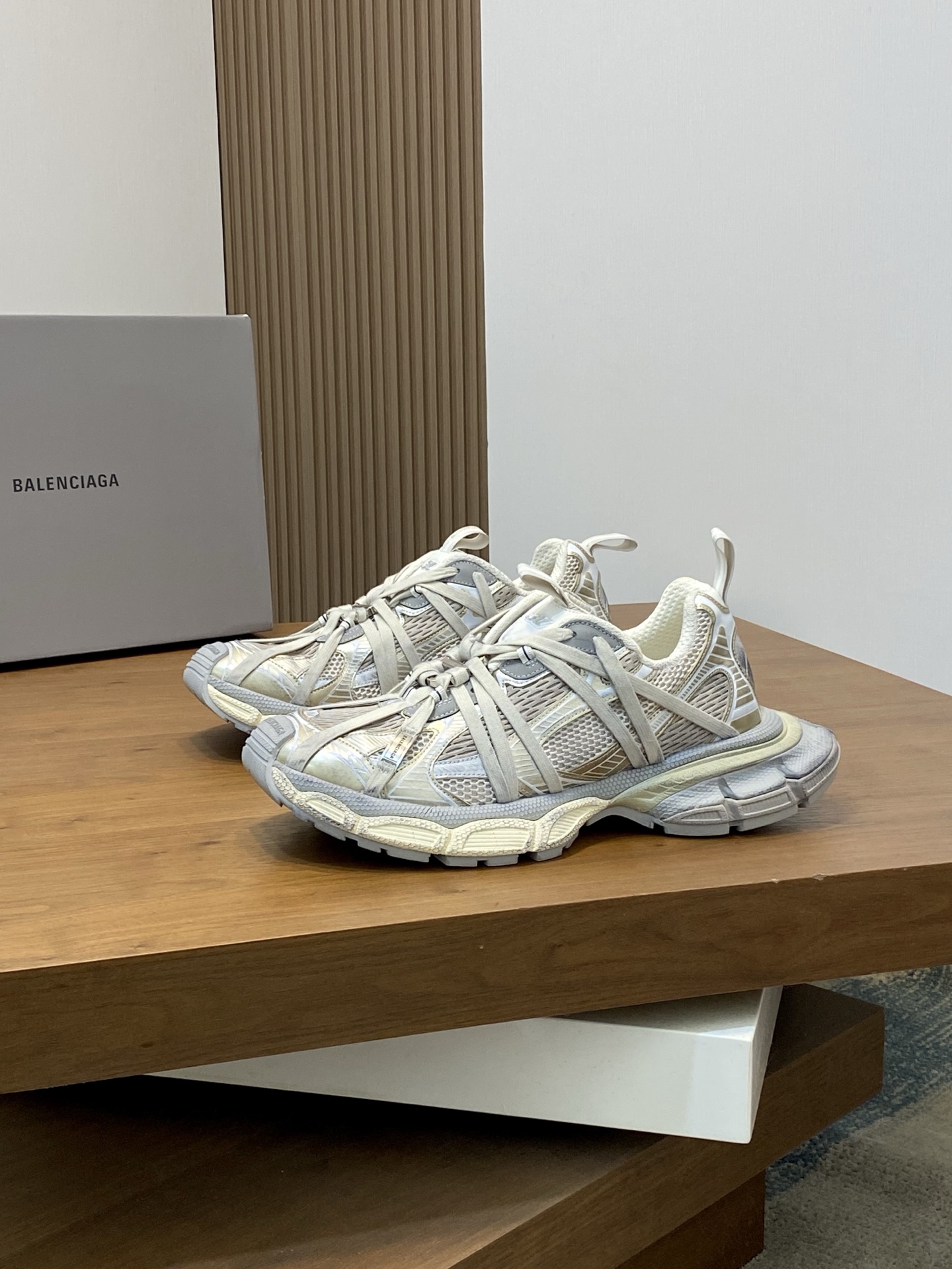 Balenciaga 3XL Extreme Laces Sneakers - Iconic Design, Ultimate Comfort 4 i1742401079768 383 0 2