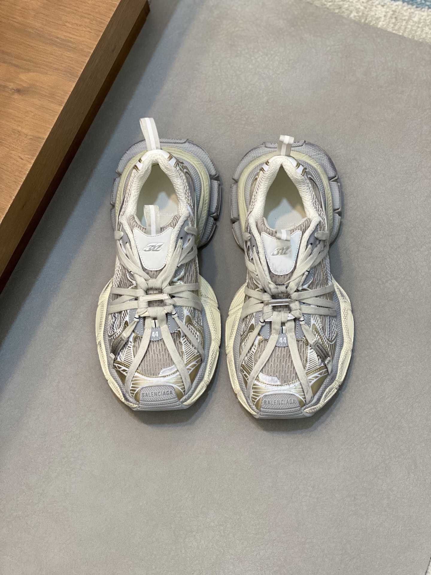 Balenciaga 3XL Extreme Laces Sneakers - Iconic Design, Ultimate Comfort 2 i1742401085183 5382 0 0
