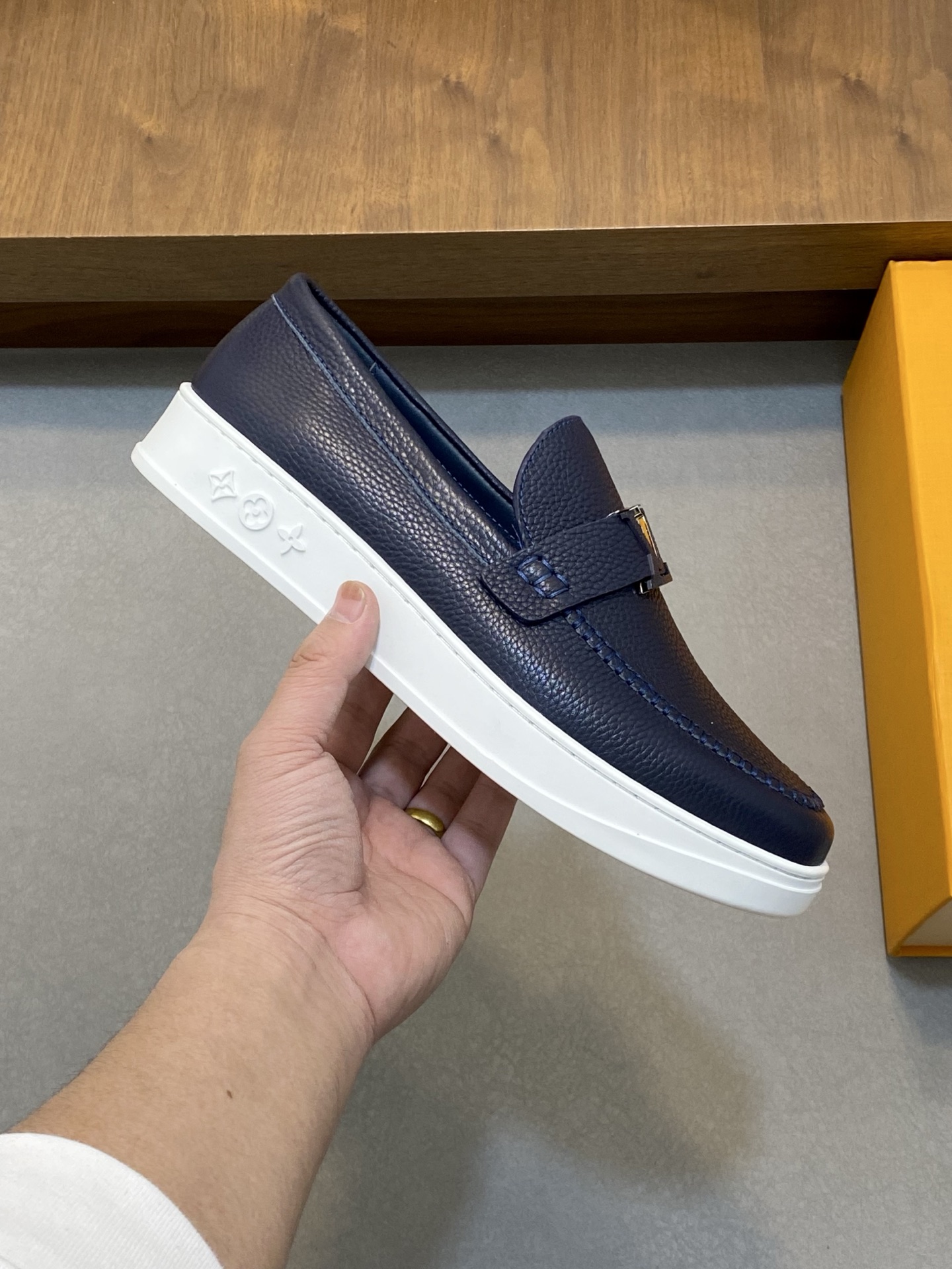 Louis Vuitton Men's Leather Loafers, Slip-On Style, Comfortable and Durable 5 i1742401269951 9850 0 3