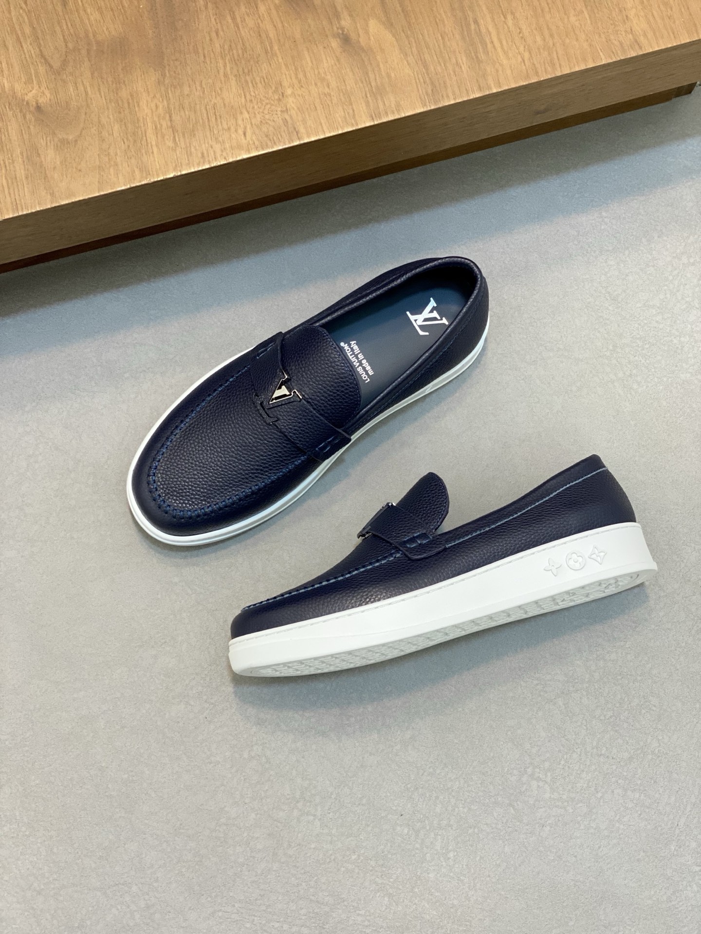 Louis Vuitton Men's Leather Loafers, Slip-On Style, Comfortable and Durable 6 i1742401270076 5047 0 4