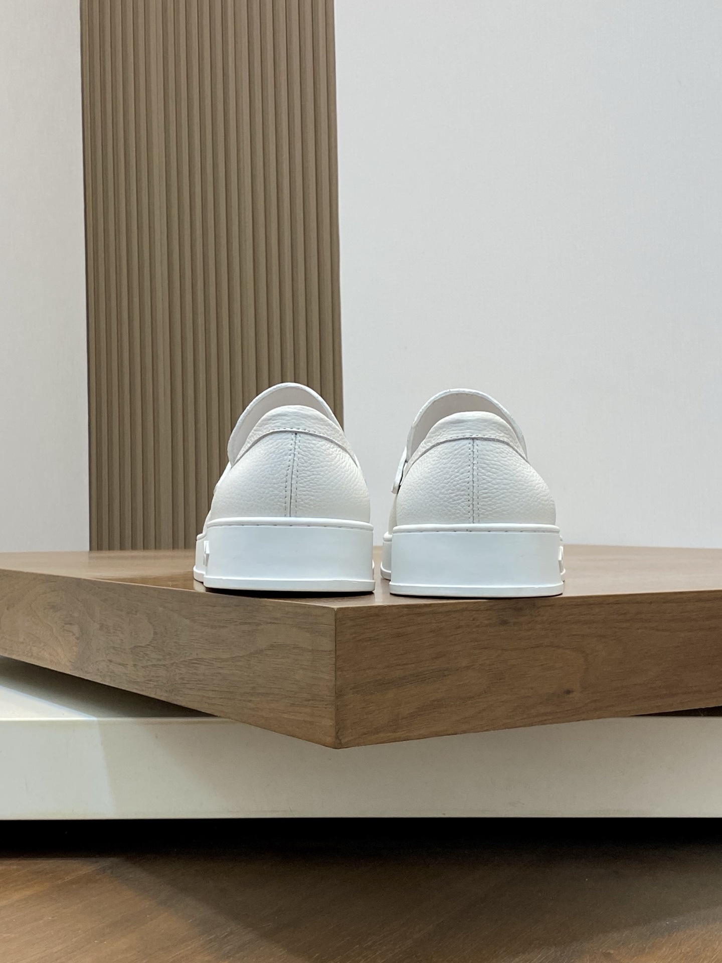 Louis Vuitton White Leather Casual Loafers, Fashionable Men's Shoes Size 38-45 9 i1742401374522 7196 0 7