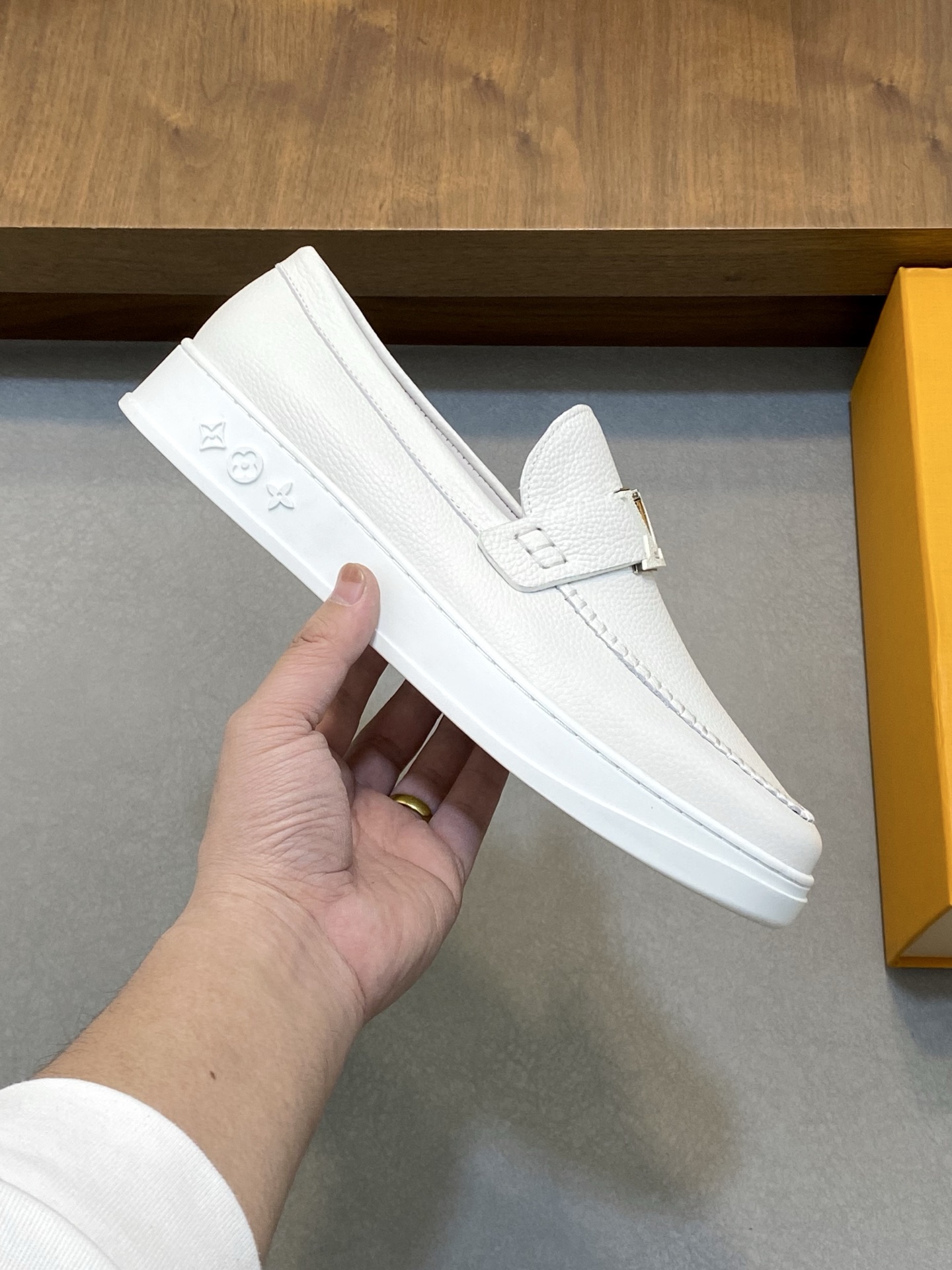 Louis Vuitton White Leather Casual Loafers, Fashionable Men's Shoes Size 38-45 5 i1742401383541 3790 0 3