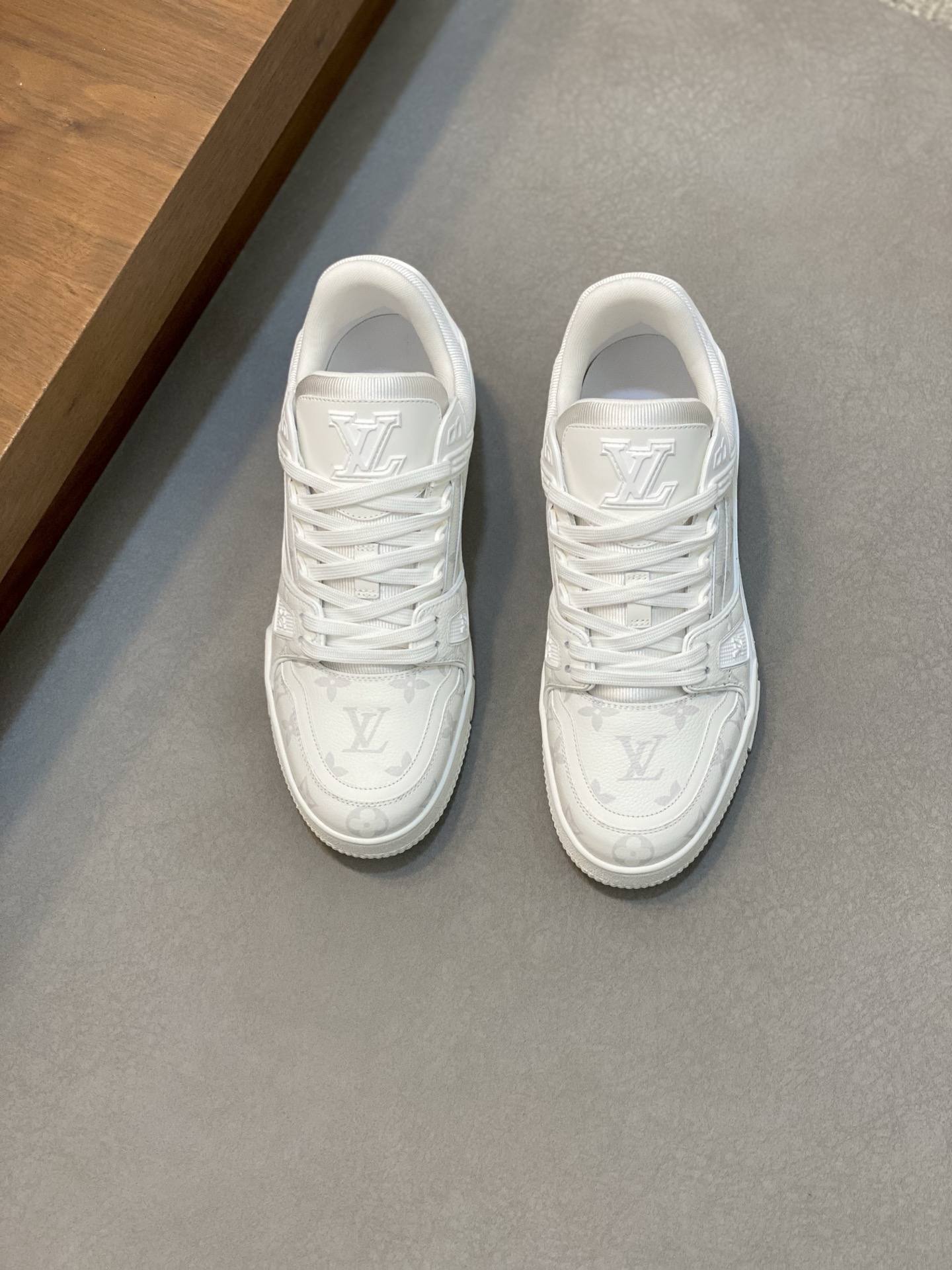 NO:222668,Brand LOUIS VUITTON original color matching code number 38-45 standard code price material new Louis Vuitton men casual shoes!  High-quality Labon craft upper is made of cowhide with original material LV Comfortable breathable mesh cloth Neli mesh cloth footbed style Simple and atmospheric LV original outsole, Louis Vuitton, louis vuitton, louis vuitton, louis vuitton, louis vuitton, cowhide19860909品牌LOUIS VUITTON 颜色原版配色 码数38-45标准码 价格 材质路易威登新款 男士 休闲鞋！高品质拉邦工艺鞋面采用牛皮搭配原版材质LV 舒适透气网布内里网布垫脚版型时尚 简单大气LV原版大底,路易威登,louis vuitton,louis vuitton,louis vuitton,cowhide,Men's shoes