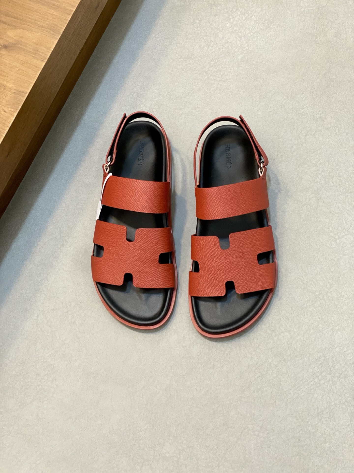 Hermès Men's Chypre Leather Sandals Comfortable and Durable Rubber Sole 2 i1742834577906 8778 0 0