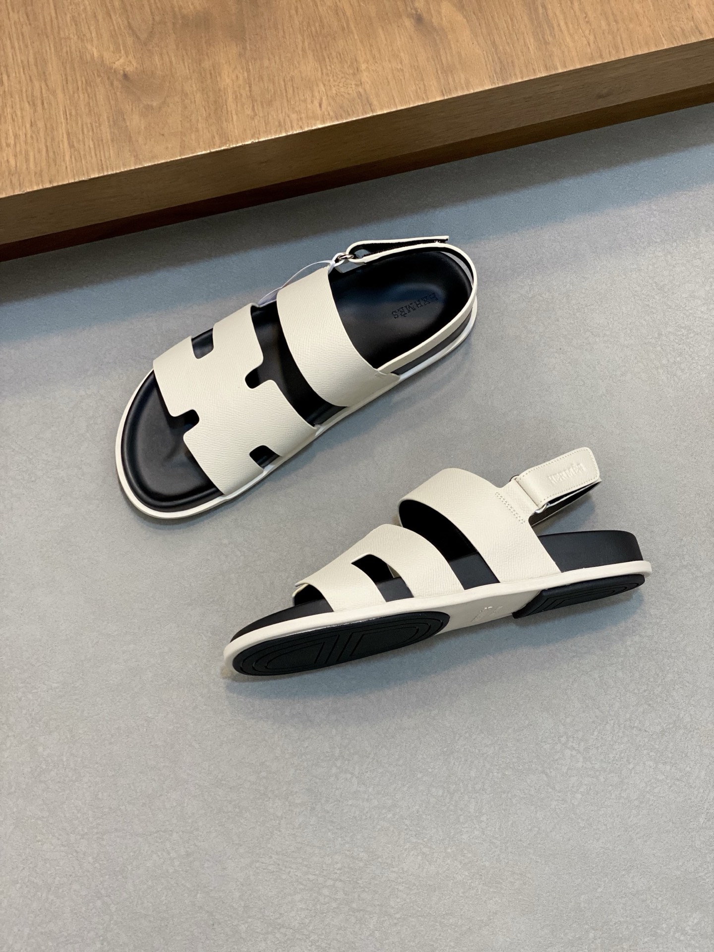 Hermes Men's Sandals Leather Upper Adjustable Strap Comfortable Beach Slides 7 i1742834660539 6741 0 5