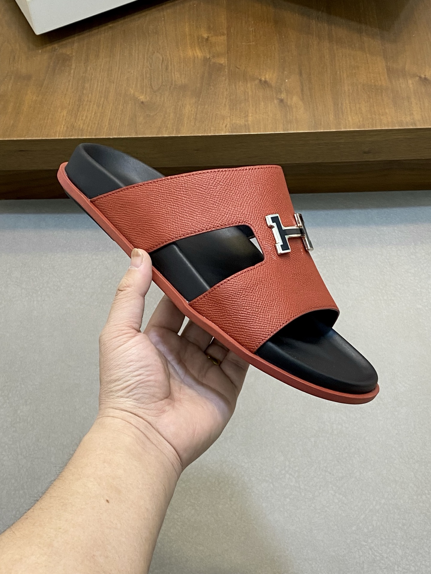 Hermes Men's Leather Slides Sandals | Stylish & Durable Footwear 5 i1742834776968 6974 0 3
