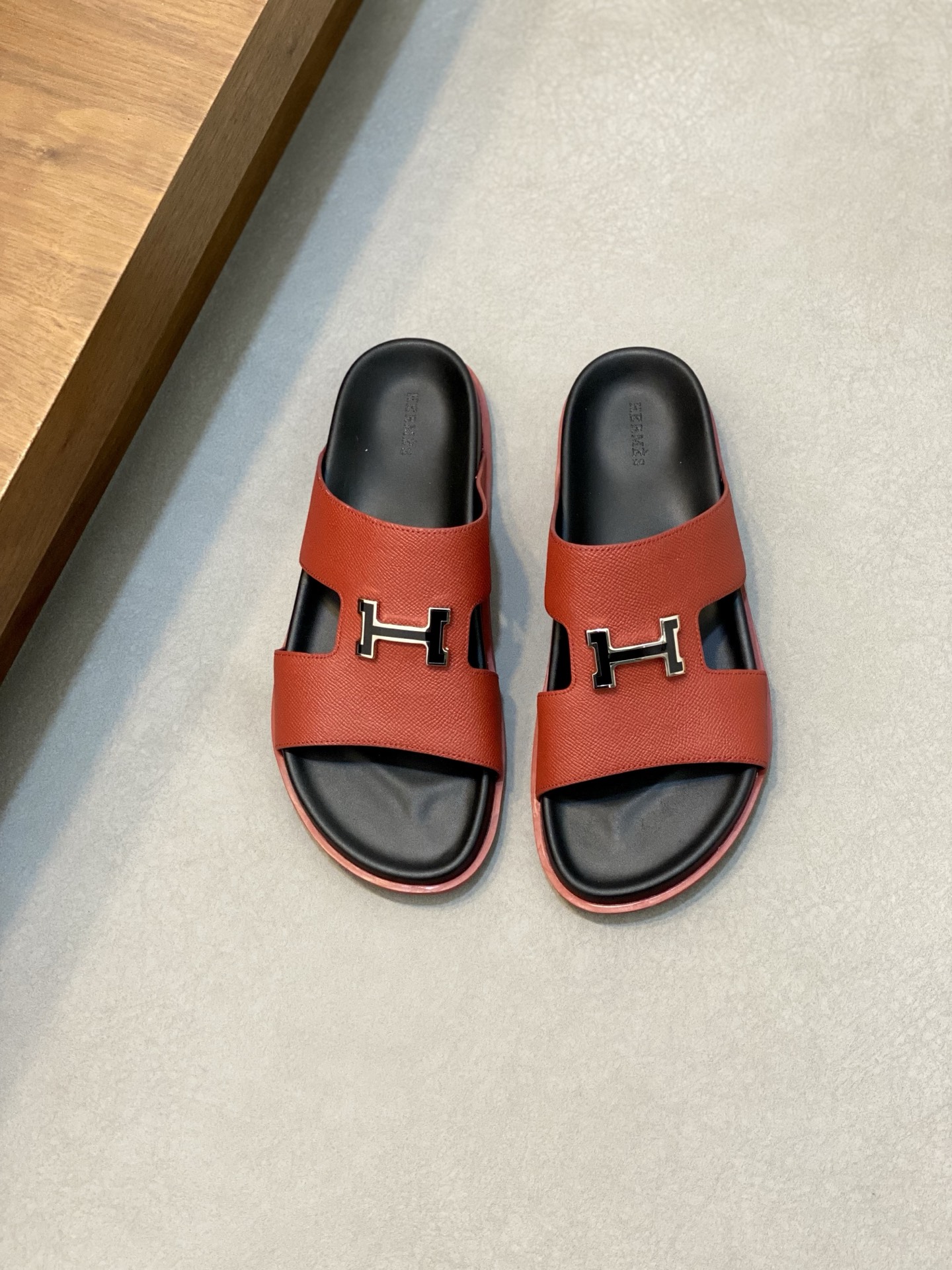 Hermes Men's Leather Slides Sandals | Stylish & Durable Footwear 1 Hermes Men's Leather Slides Sandals | Stylish & Durable Footwear