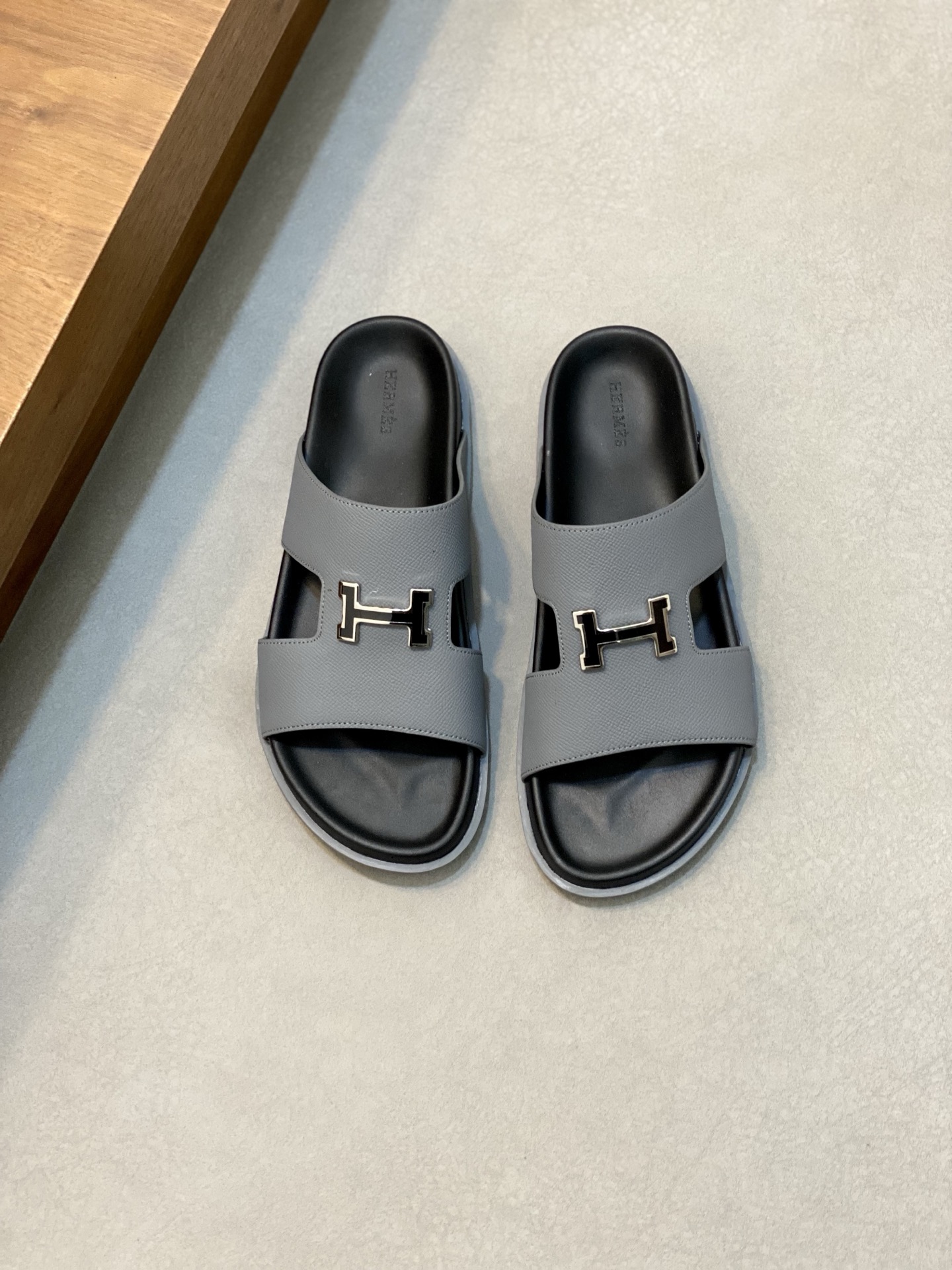 Hermes Men's Stylish Leather Sandals Comfortable Non-Slip Rubber Sole 1 Hermes Men's Stylish Leather Sandals Comfortable Non-Slip Rubber Sole