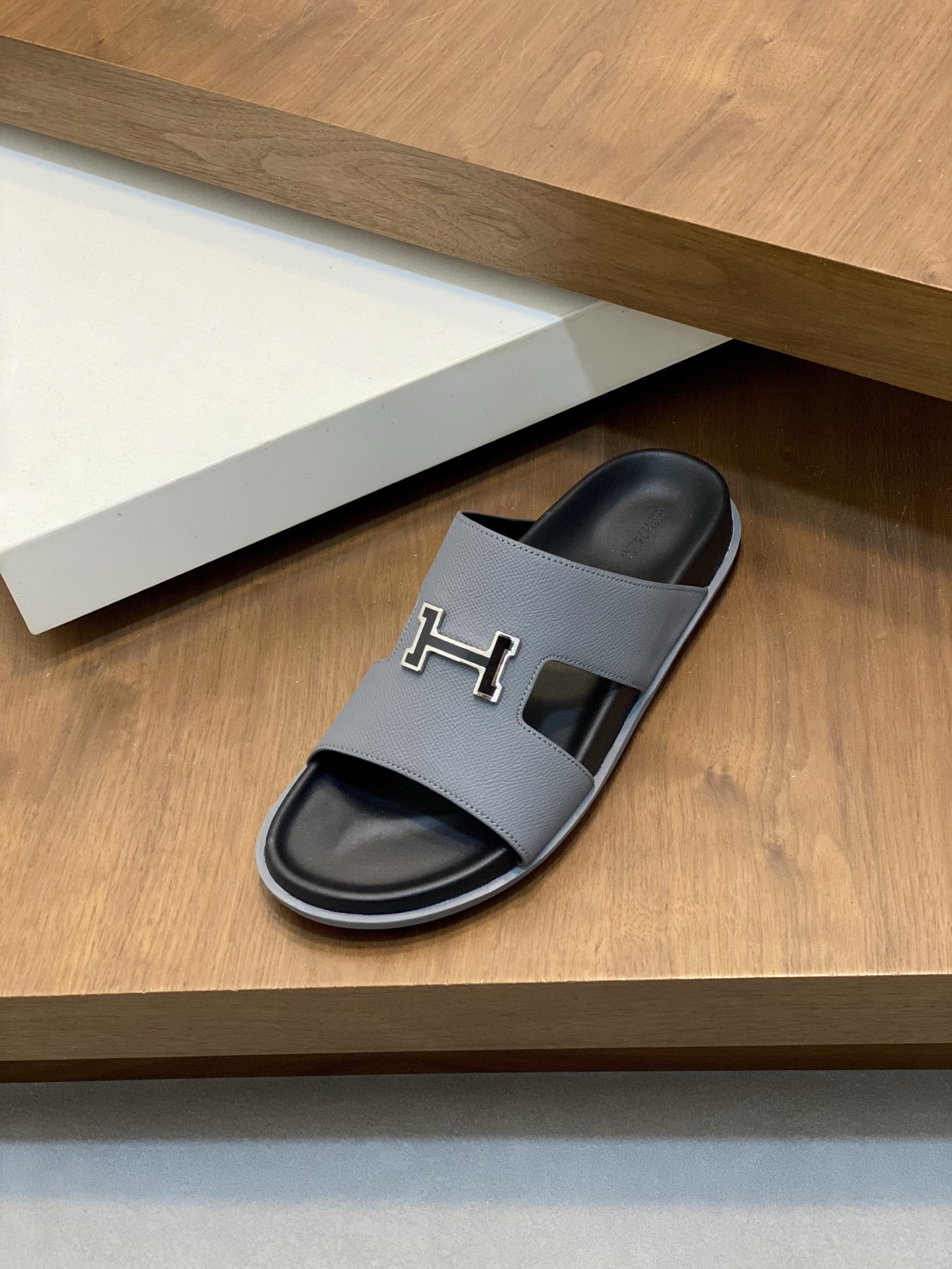 Hermes Men's Stylish Leather Sandals Comfortable Non-Slip Rubber Sole 10 i1742834859179 2662 0 8