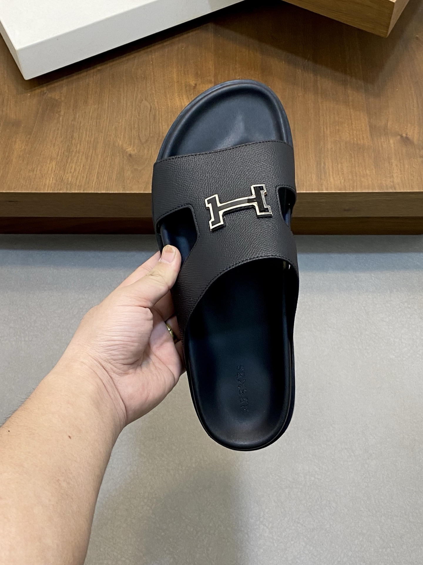 Hermes Men's Leather Sandals - Stylish and Comfortable Summer Footwear 8 i1742834886002 3867 0 6