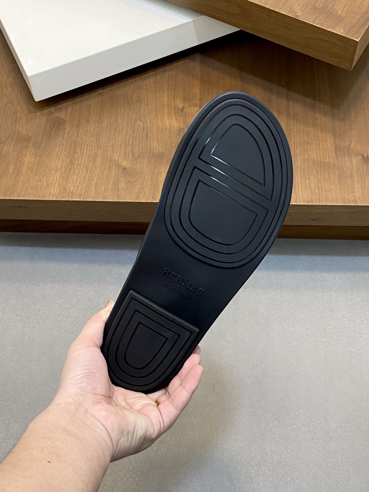 Hermes Men's Leather Sandals - Stylish and Comfortable Summer Footwear 9 i1742834886082 4060 0 7