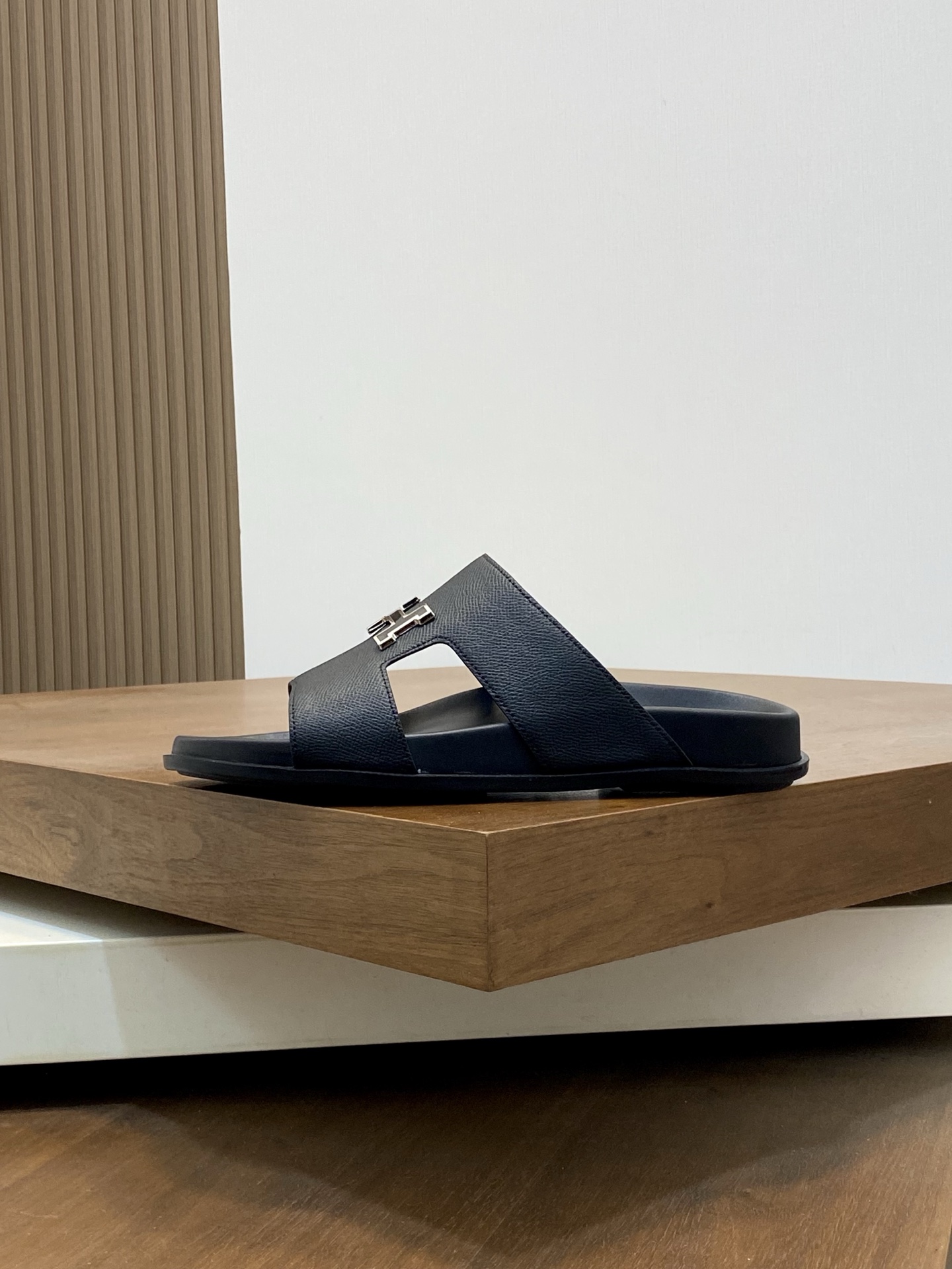 Hermes Men's Leather Sandals - Stylish and Comfortable Summer Footwear 3 i1742834886200 4705 0 1