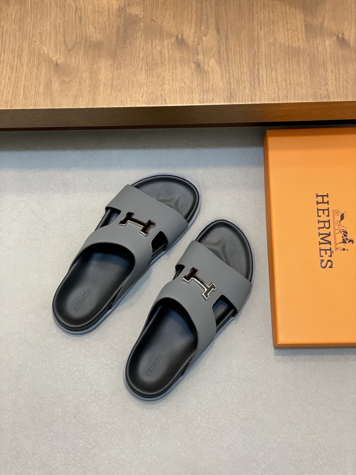 Hermes Men's Leather Sandals Stylish Gray Summer Beach Slides, Sizes 39-44 6 i1742835007887 3681 0 4