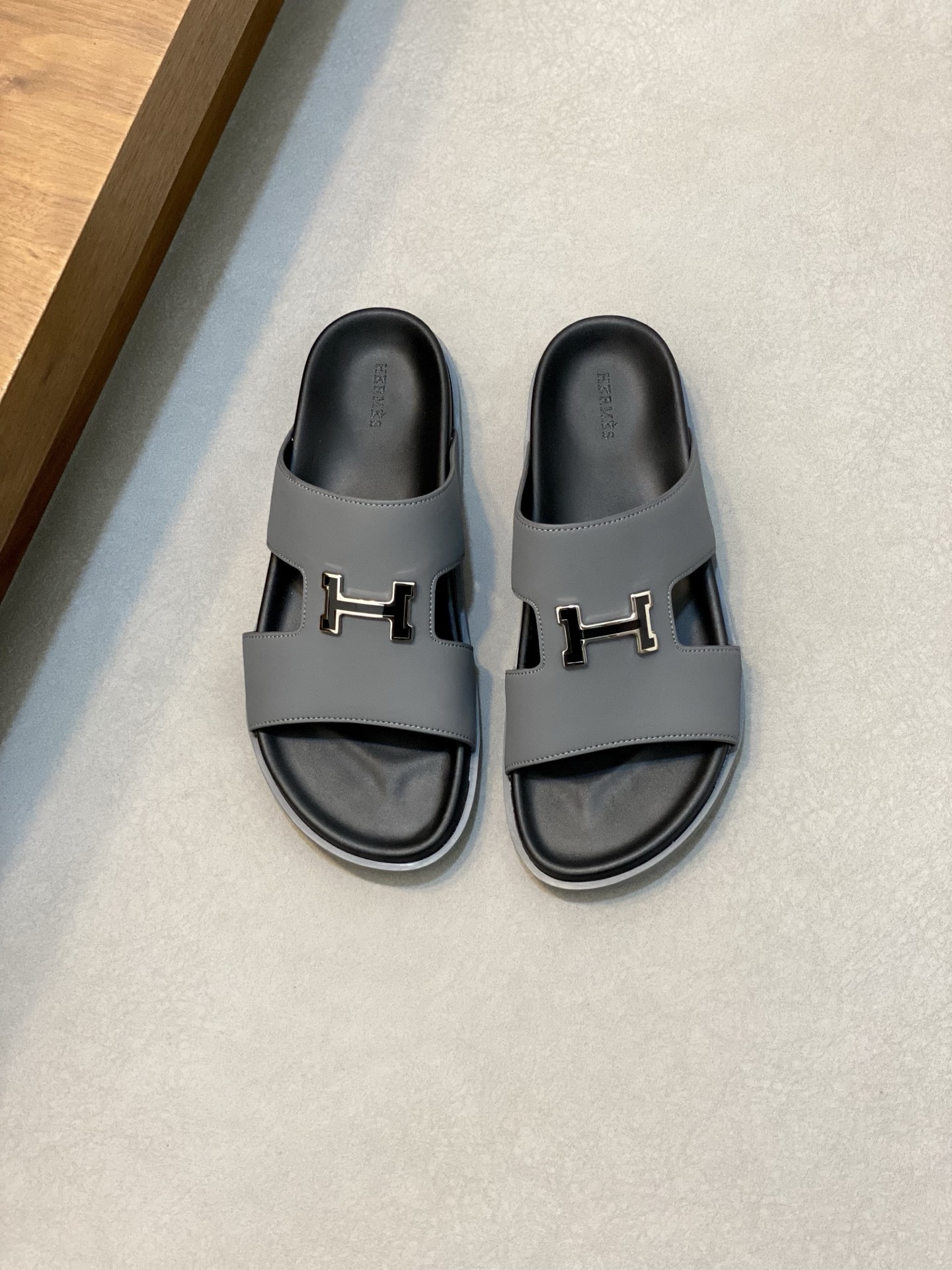 Hermes Men's Leather Sandals Stylish Gray Summer Beach Slides, Sizes 39-44 2 i1742835008538 4562 0 0