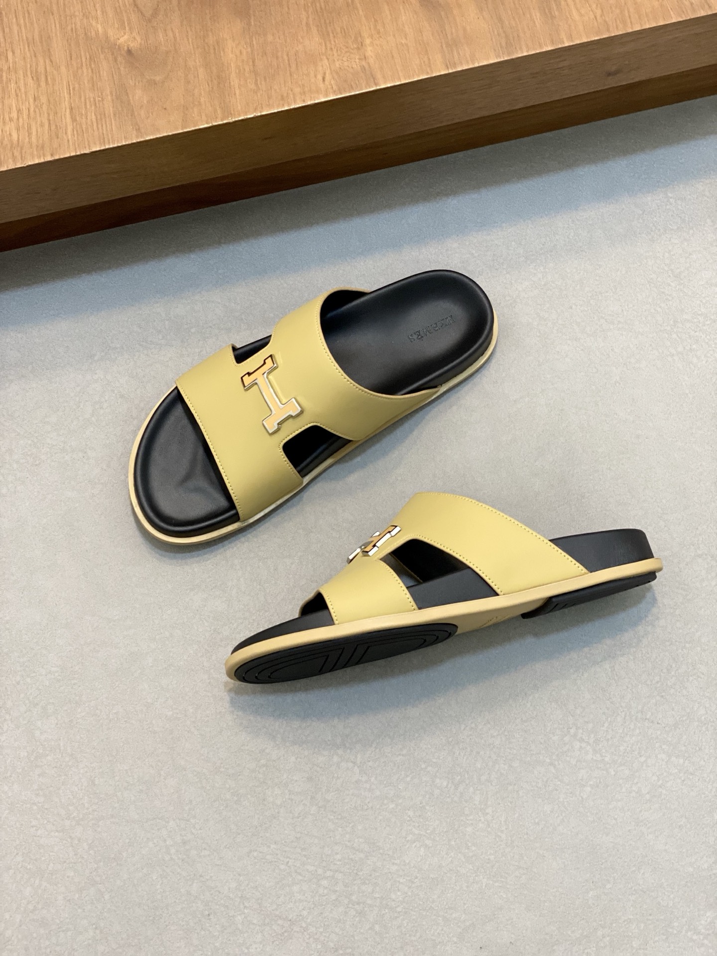 Hermes Men's Leather Sandal Slip-On Slides Summer Beach Shoes Size 39-44 7 i1742835095321 5073 0 5