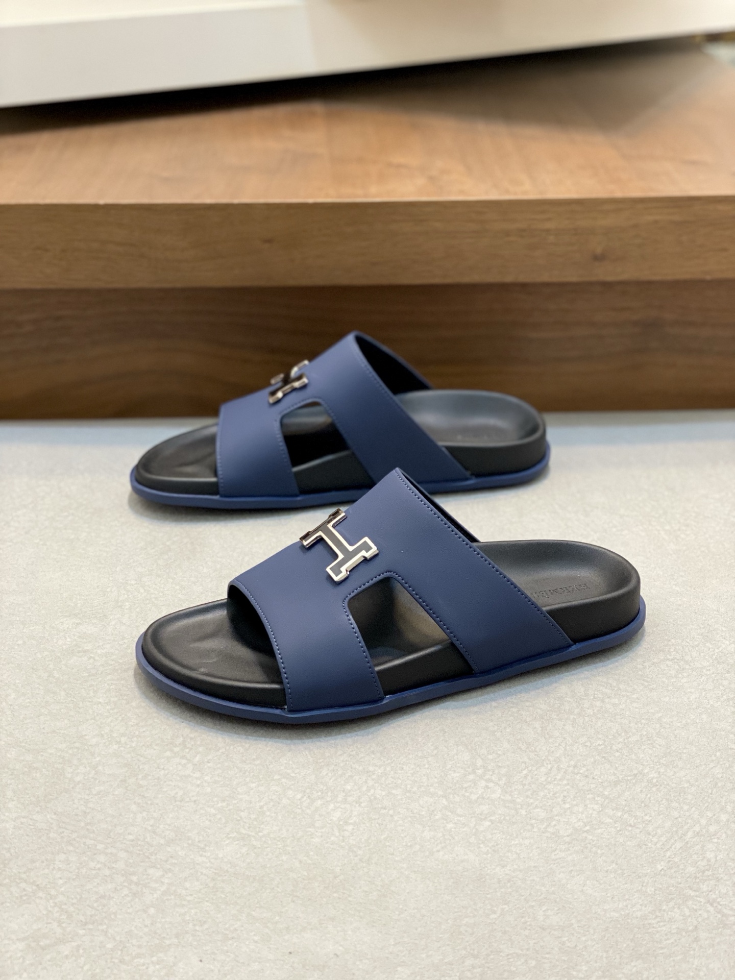 Hermes Men's Sandal Leather Upper Rubber Sole, Comfortable & Stylish 4 i1742835128348 8232 0 2