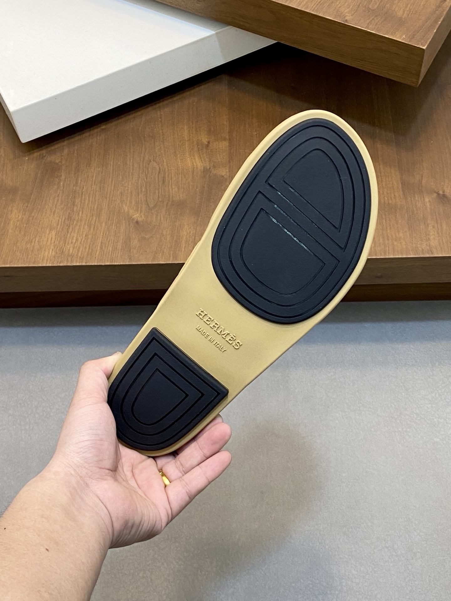 Hermes Men's Leather Sandals Slides Summer Beach Slippers, Sizes 39-44 6 i1742835394963 87 0 4