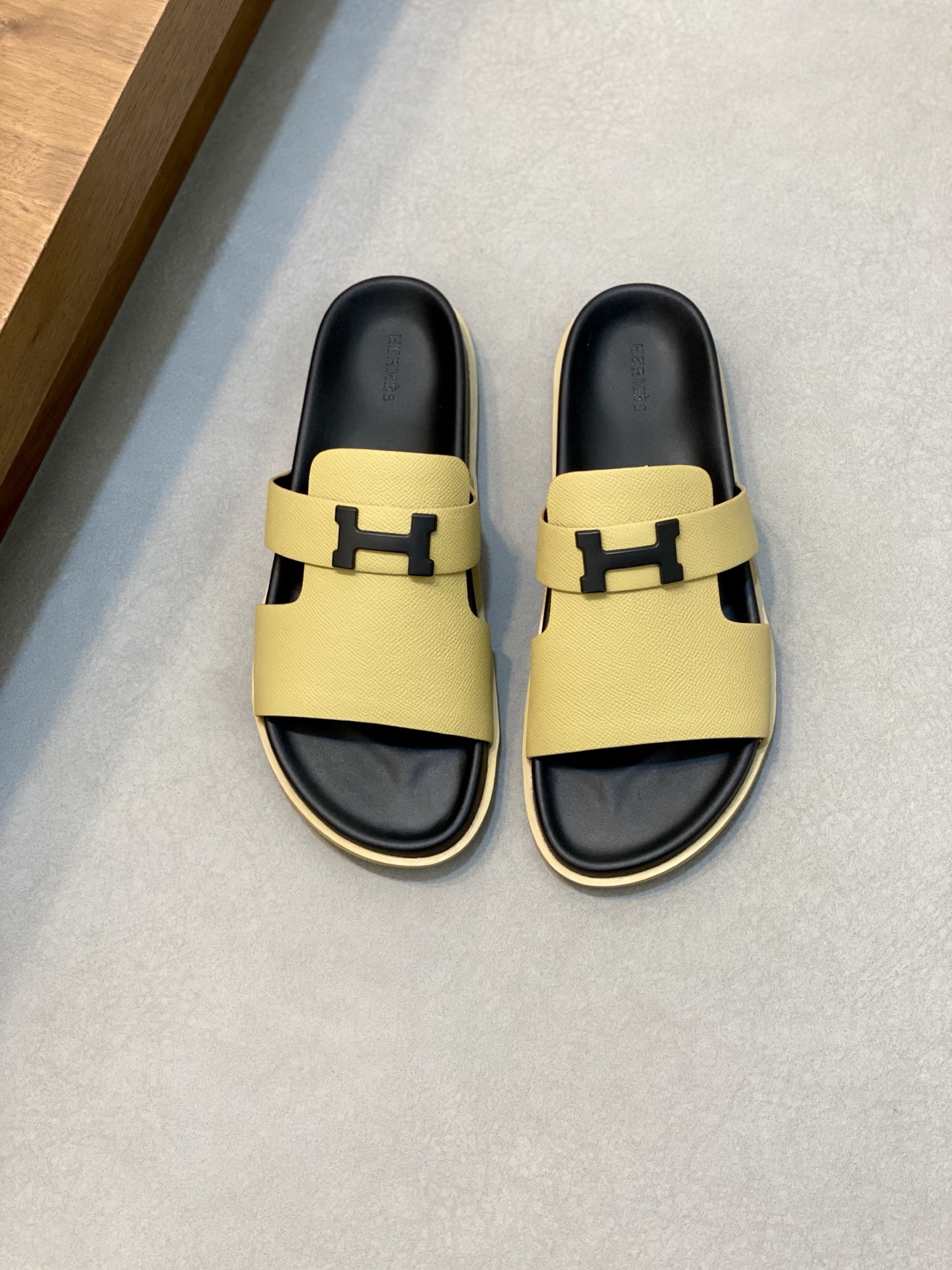 Hermes Men's Leather Sandals Slides Summer Beach Slippers, Sizes 39-44 2 i1742835400351 3740 0 0