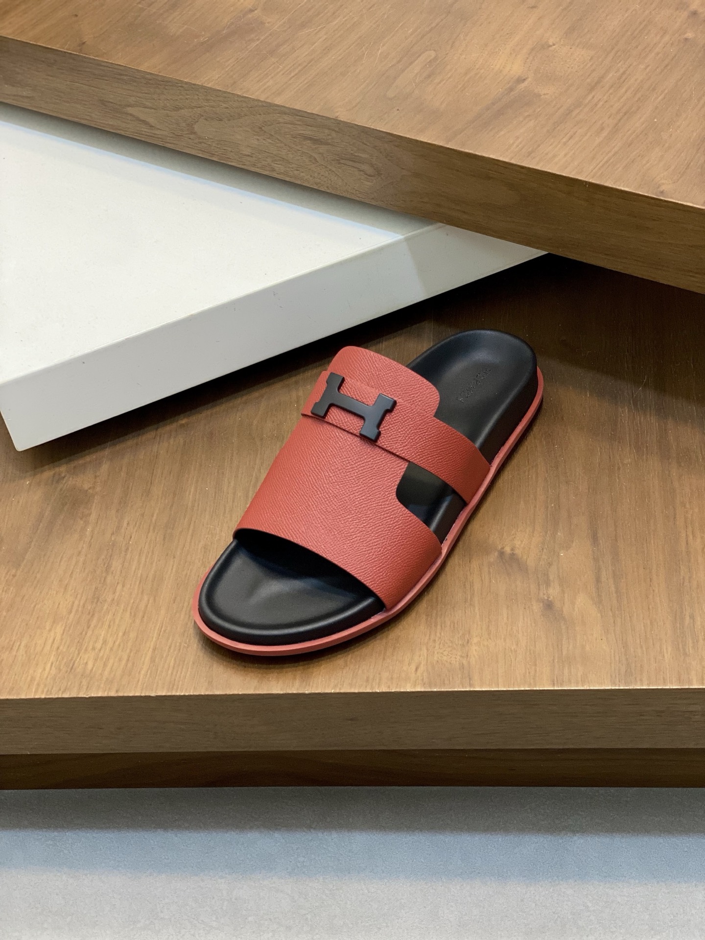 Hermes Men's Leather Slides Sandals Fashionable and Comfortable 7 i1742835434117 8687 0 5